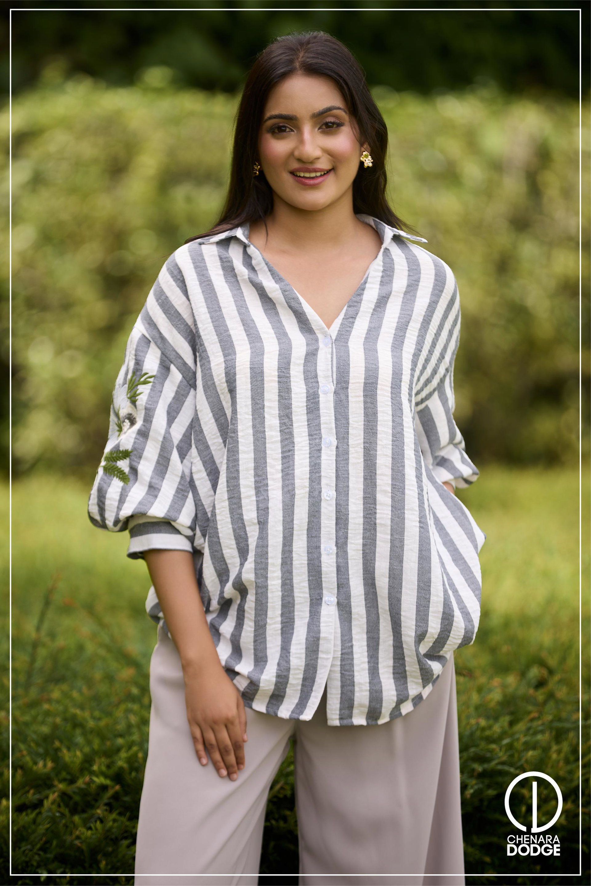 ELIZA OVERSIZED EMB TOP