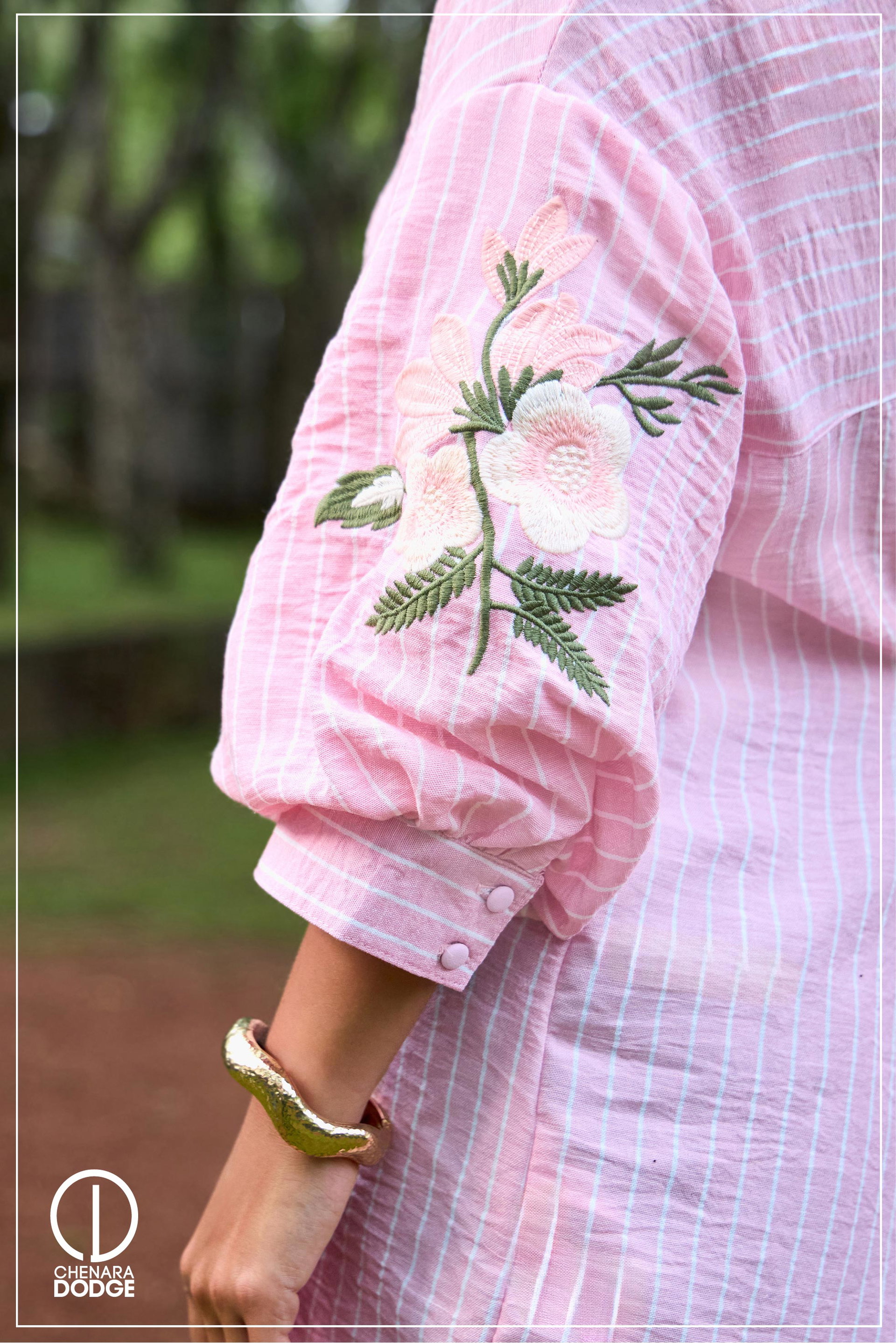 ELIZA OVERSIZED EMB TOP