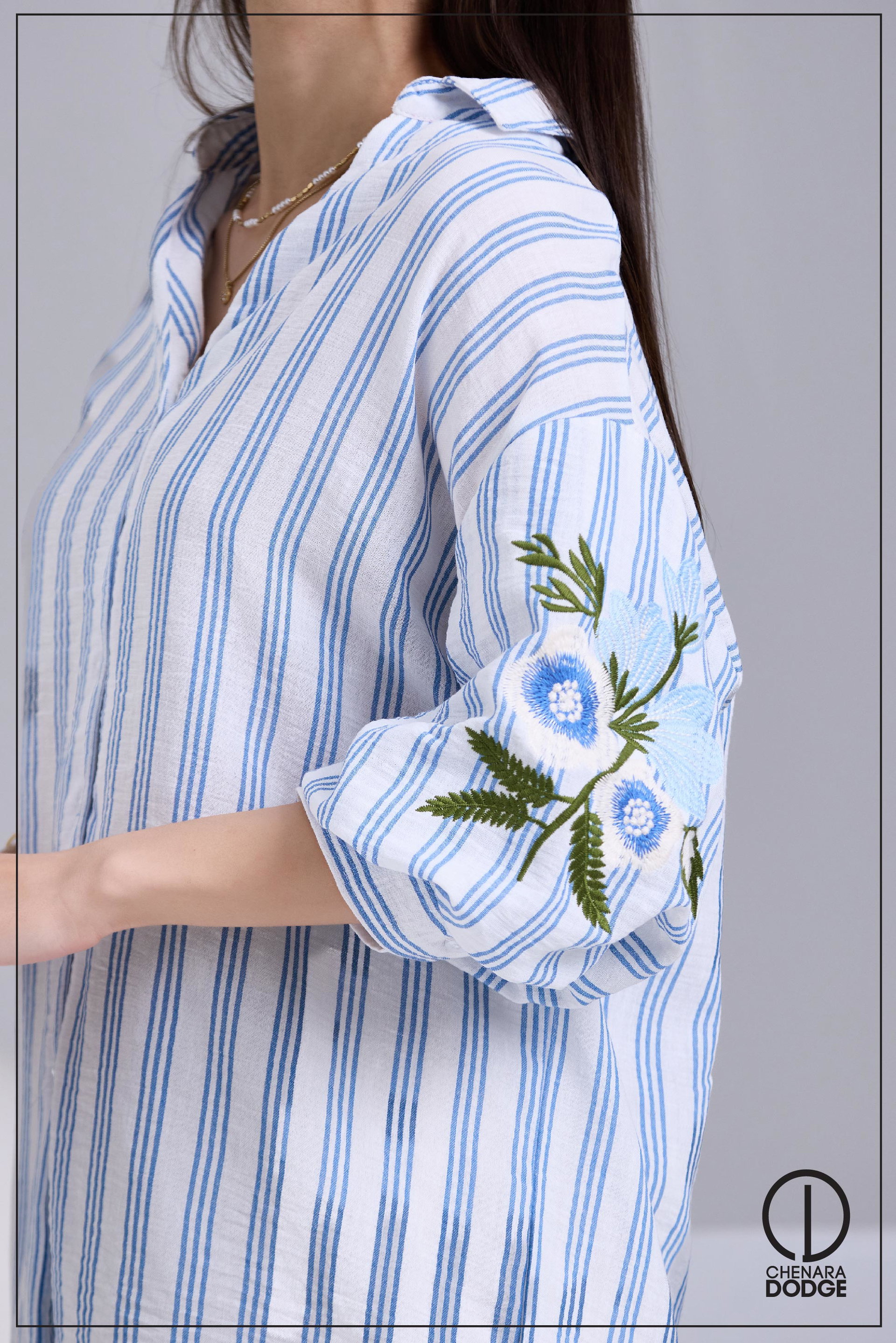 ELIZA OVERSIZED EMB TOP