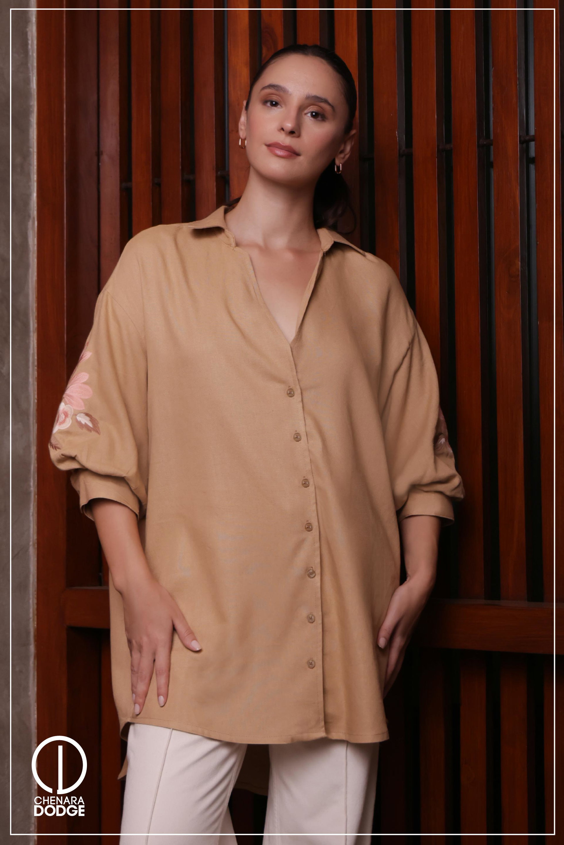 ELIZA OVERSIZED EMB TOP