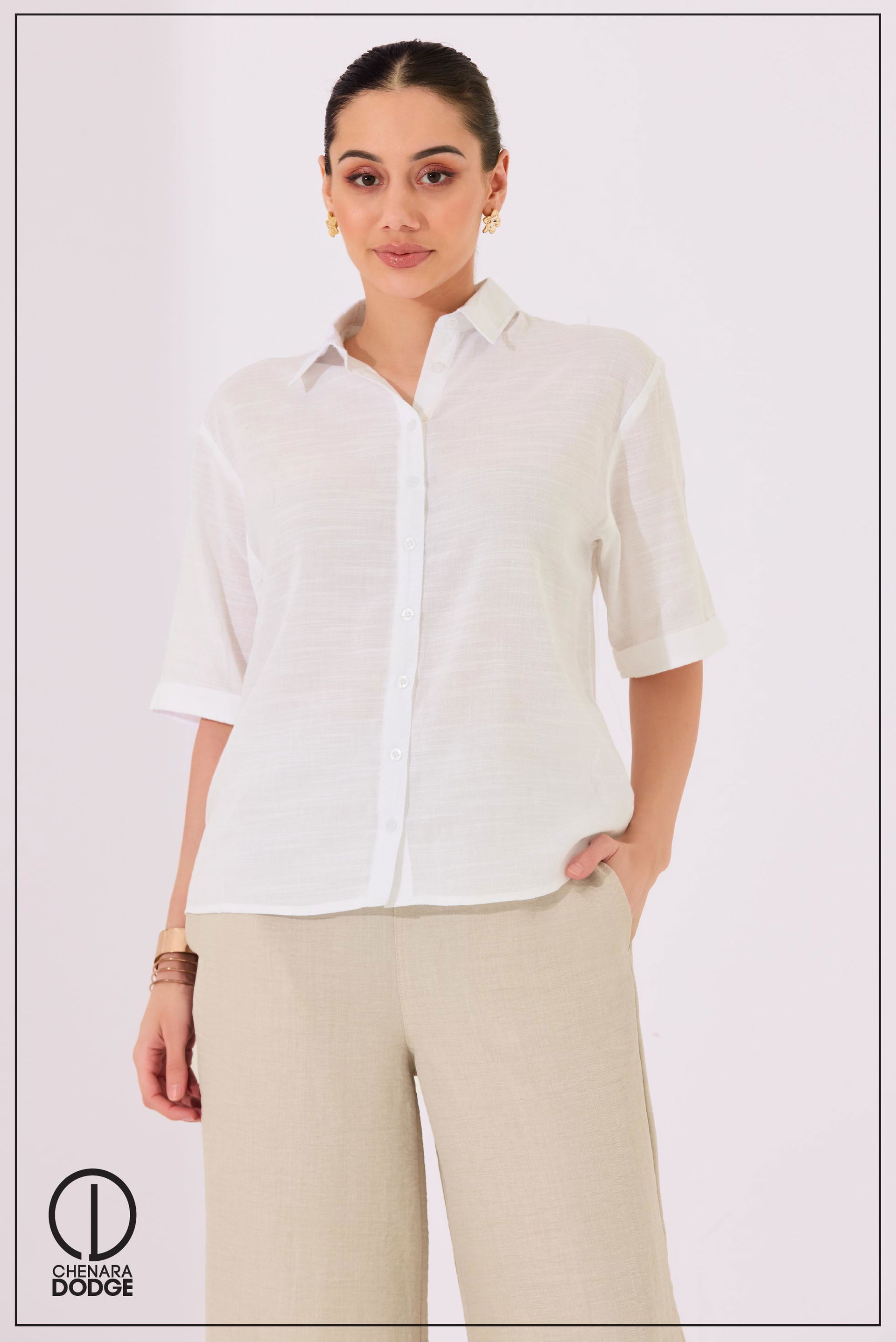 ELIZABETH DARE BUTTON DOWN EMB SHIRT