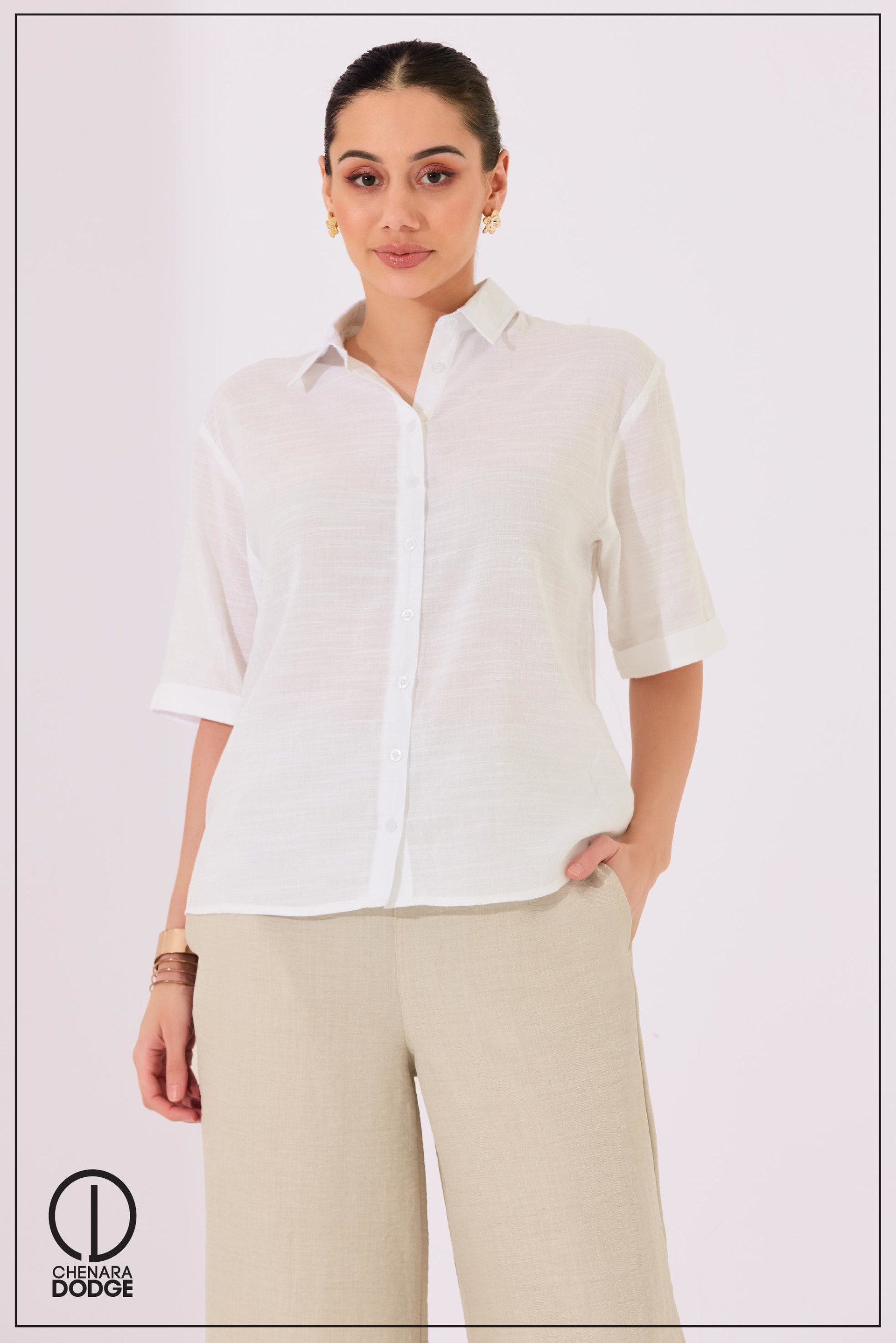 ELIZABETH DARE BUTTON DOWN EMB SHIRT