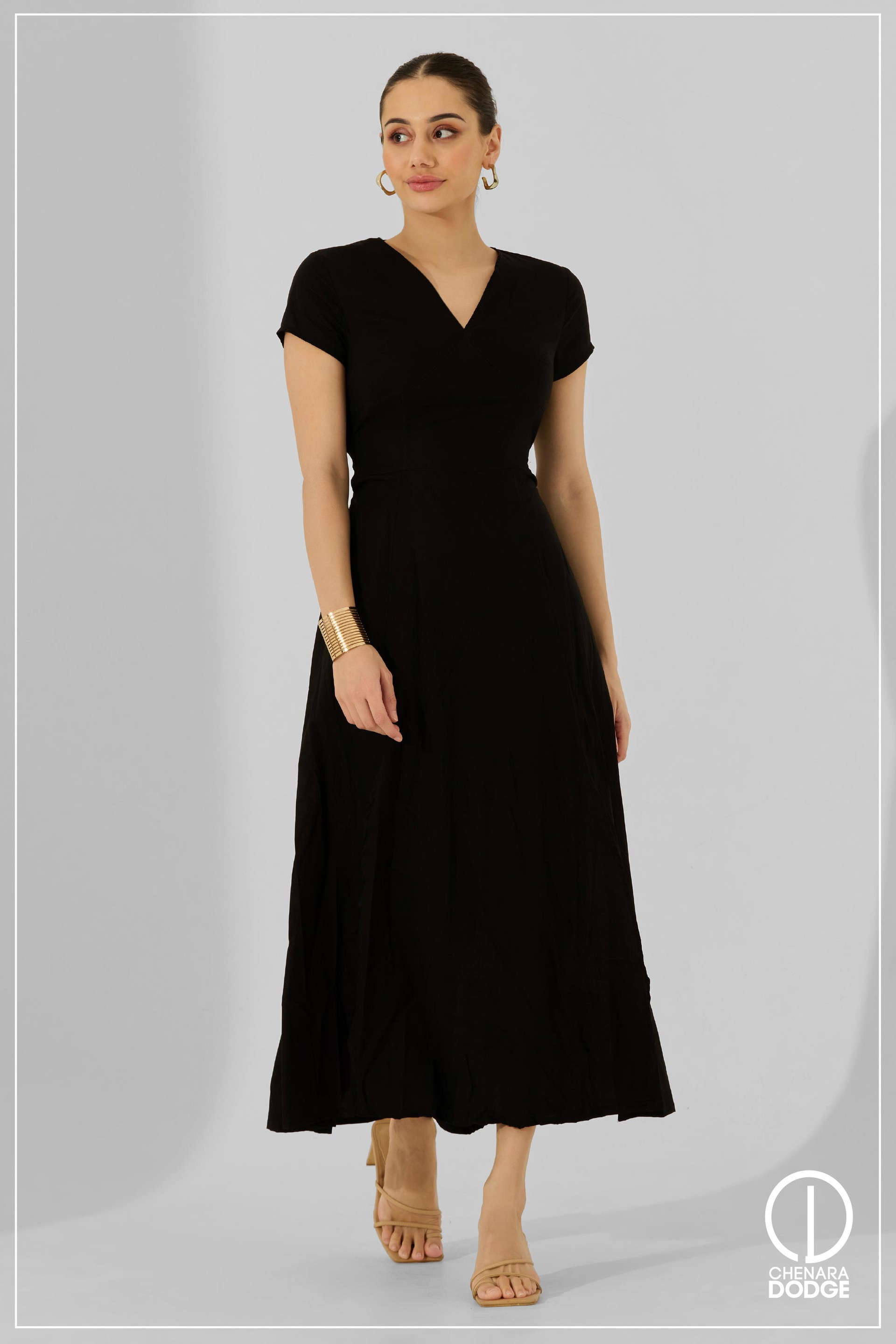 FREYA V NECK MAXI DRESS 