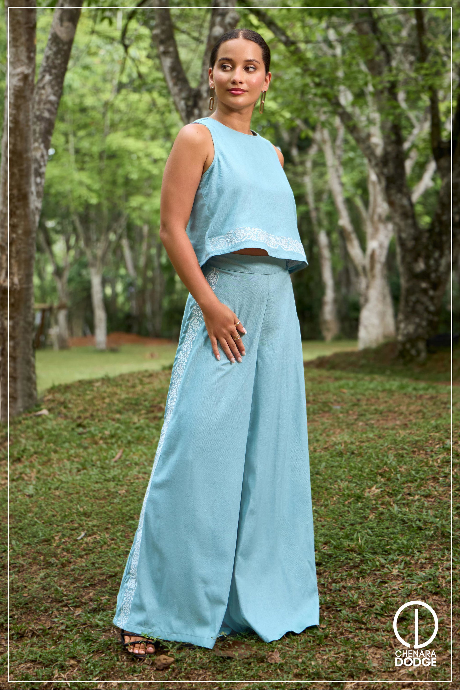 GRACE EMBROIDERED TWO PIECE SET
