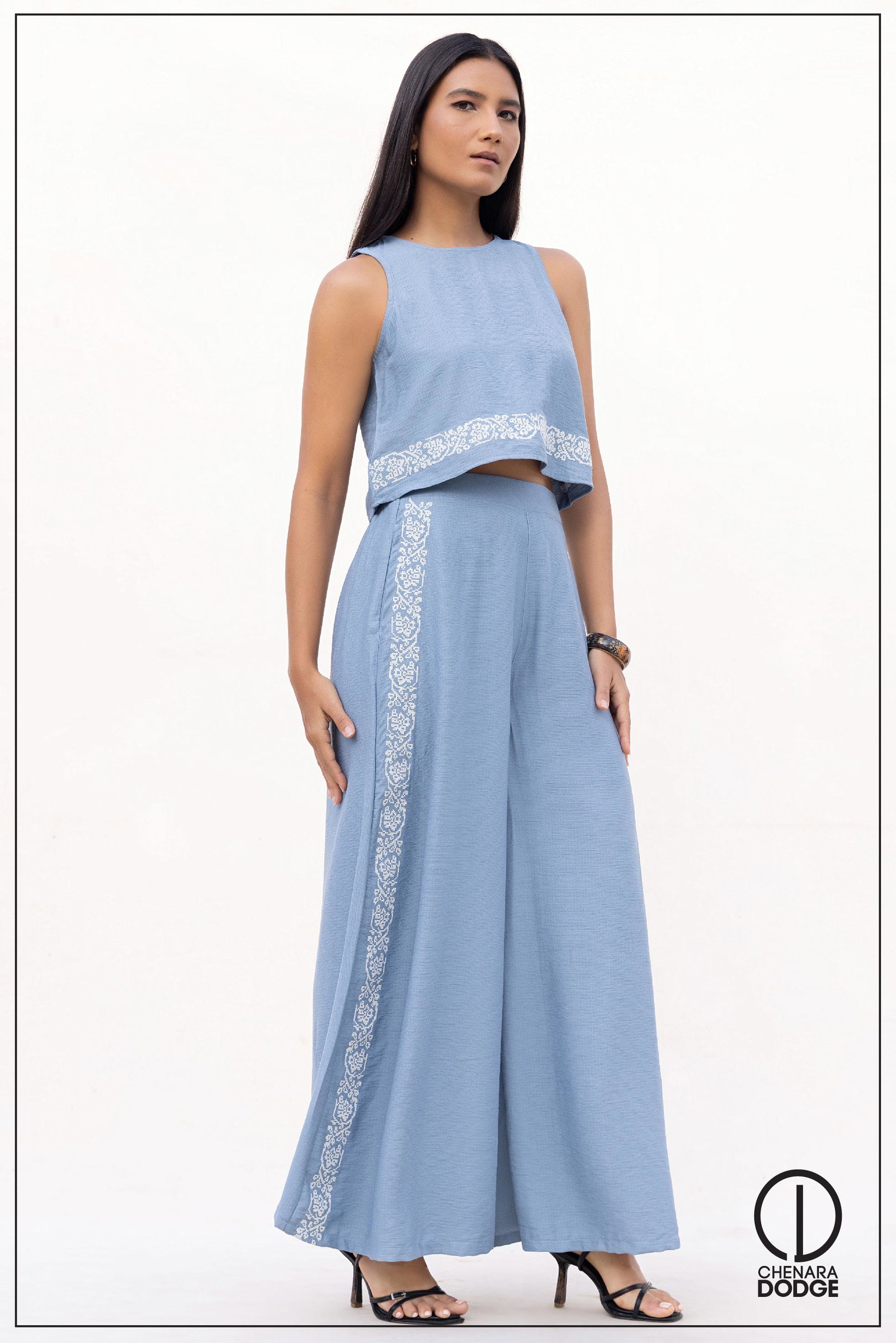 GRACE EMBROIDERED TWO PIECE SET