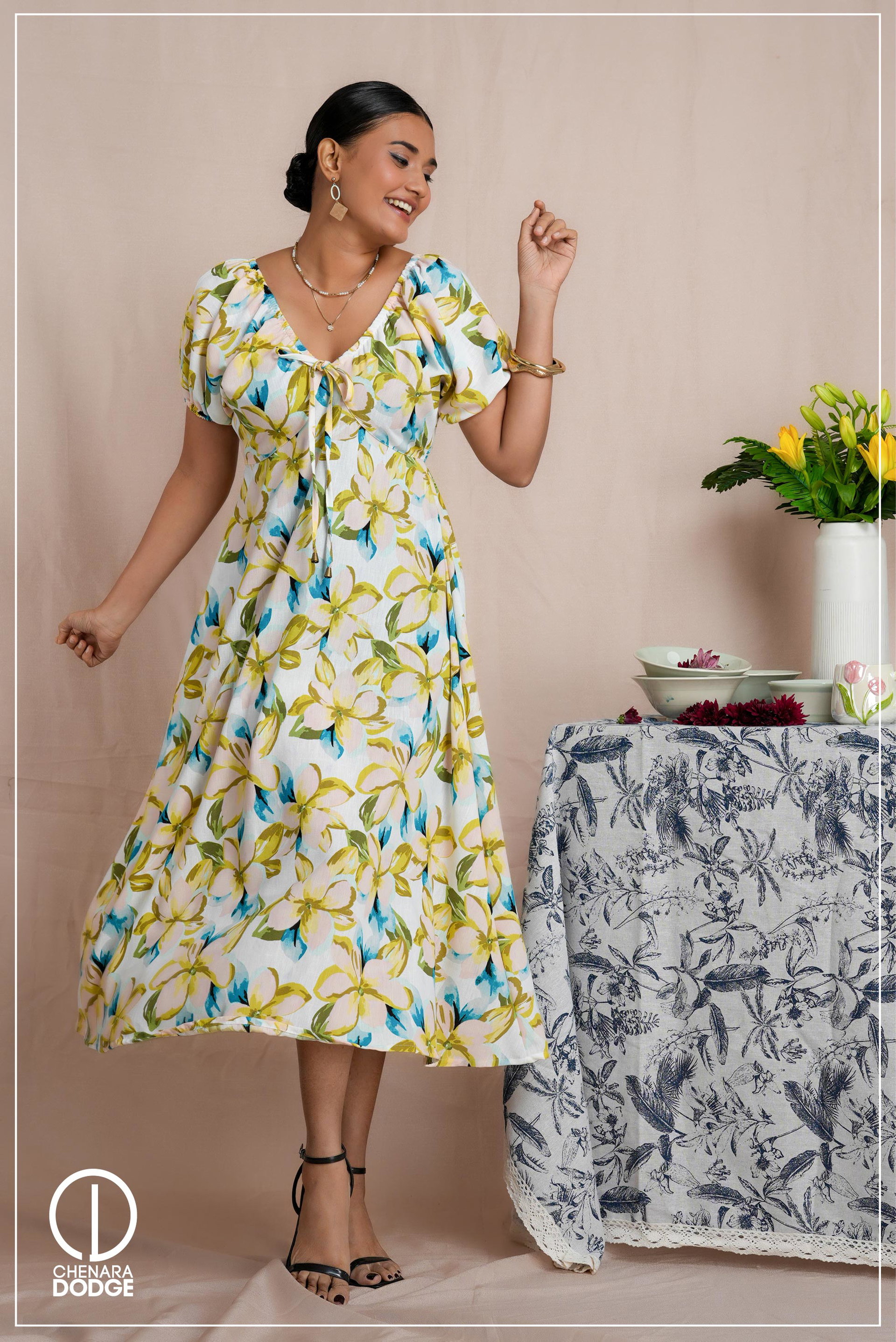 HANNAH TIE UP V-NECK MIDI DRESS