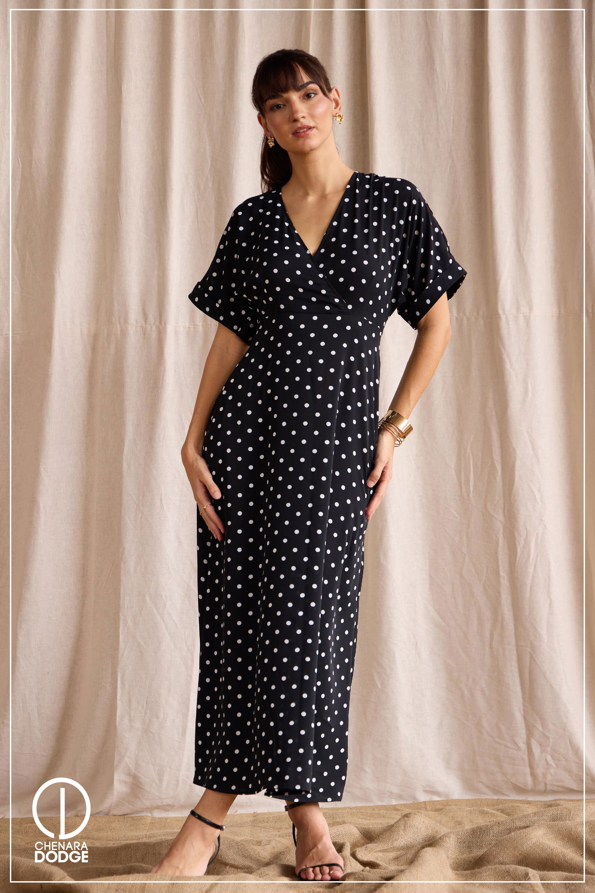 HARTLIE BELL SLEEVE MAXI DRESS