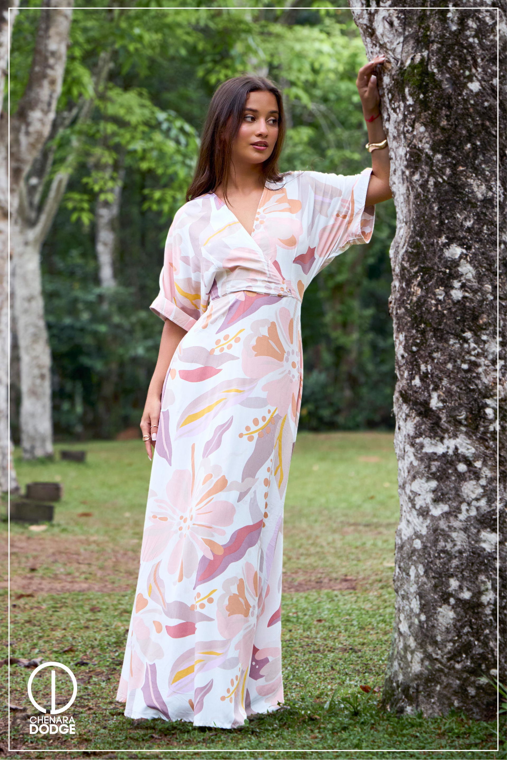 HARTLIE BELL SLEEVE MAXI DRESS