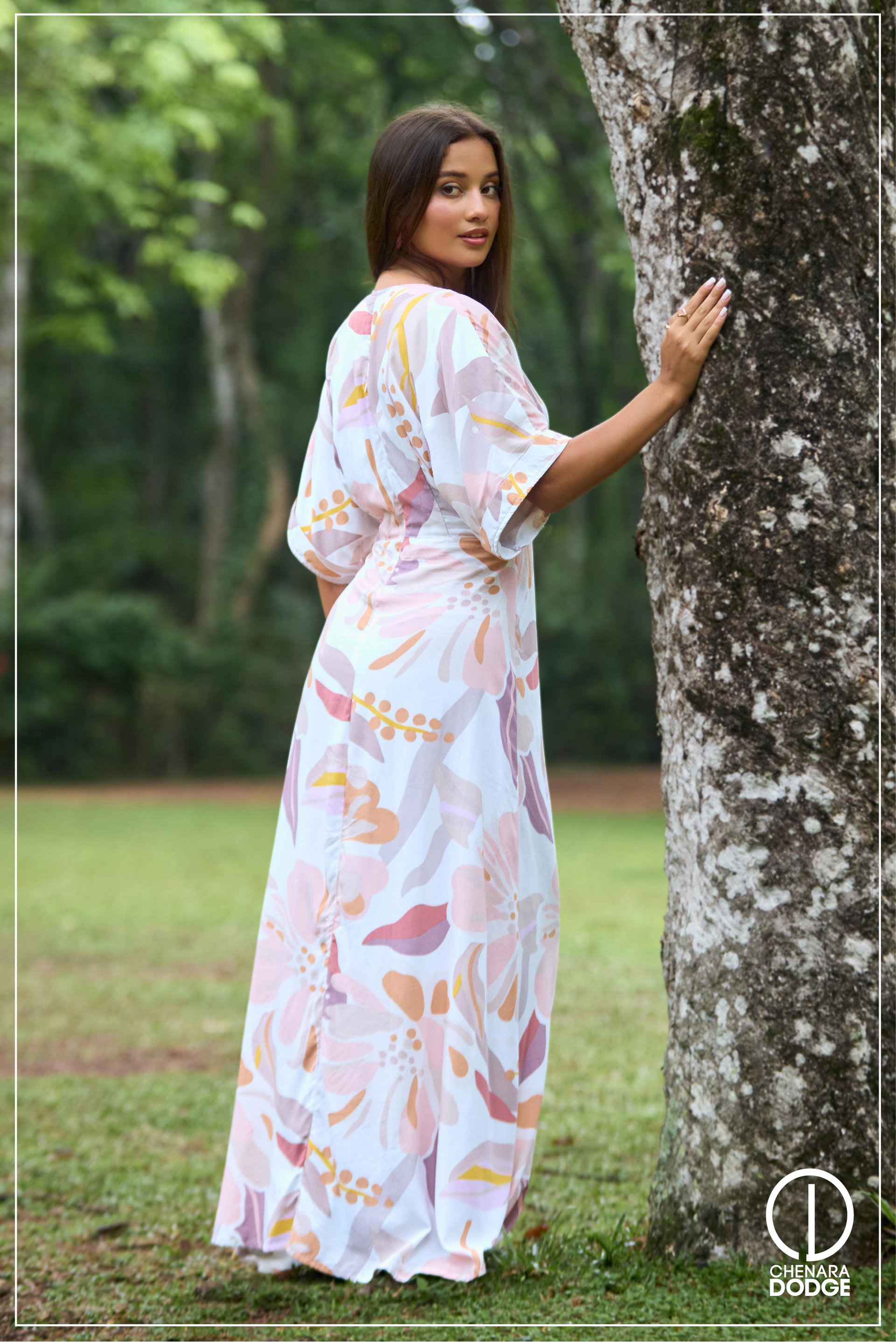 HARTLIE BELL SLEEVE MAXI DRESS