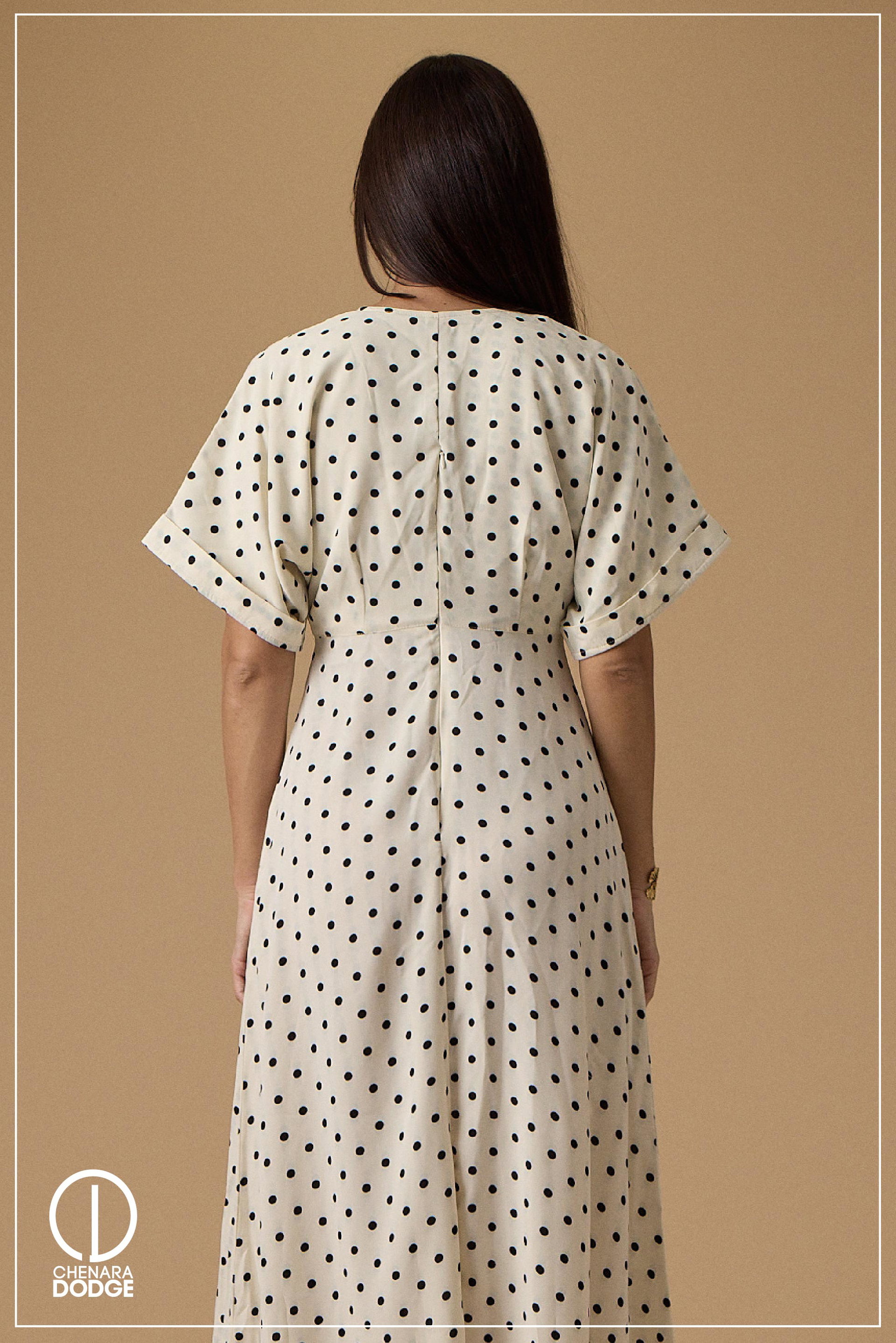 HARTLIE BELL SLEEVE MAXI DRESS