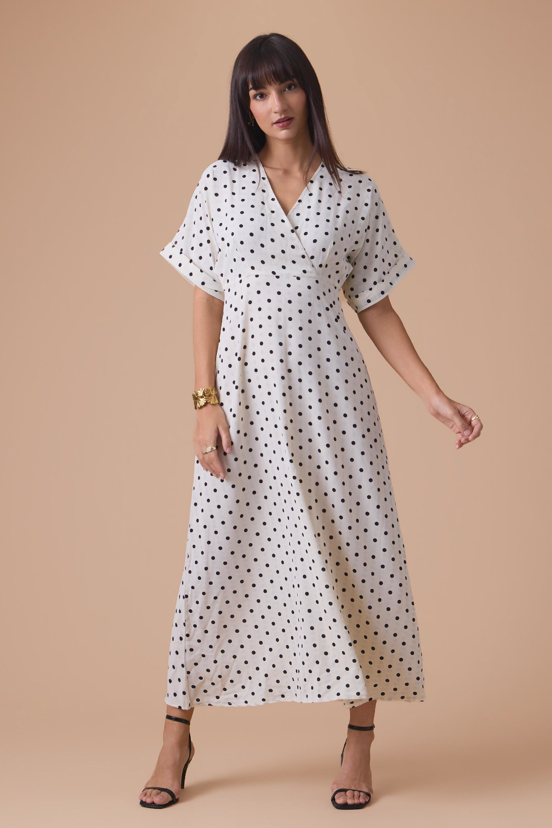 HARTLIE BELL SLEEVE MAXI DRESS