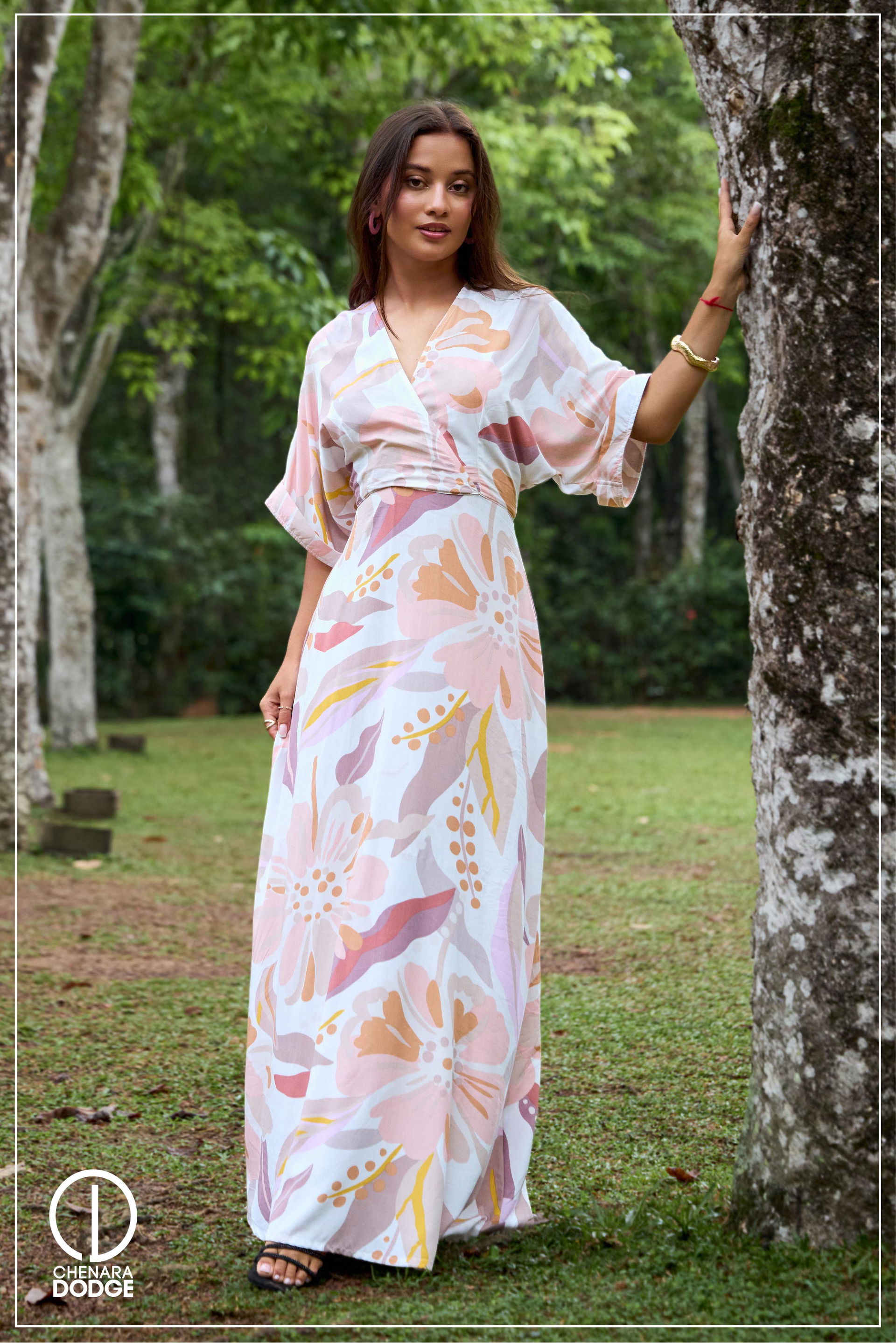 HARTLIE BELL SLEEVE MAXI DRESS