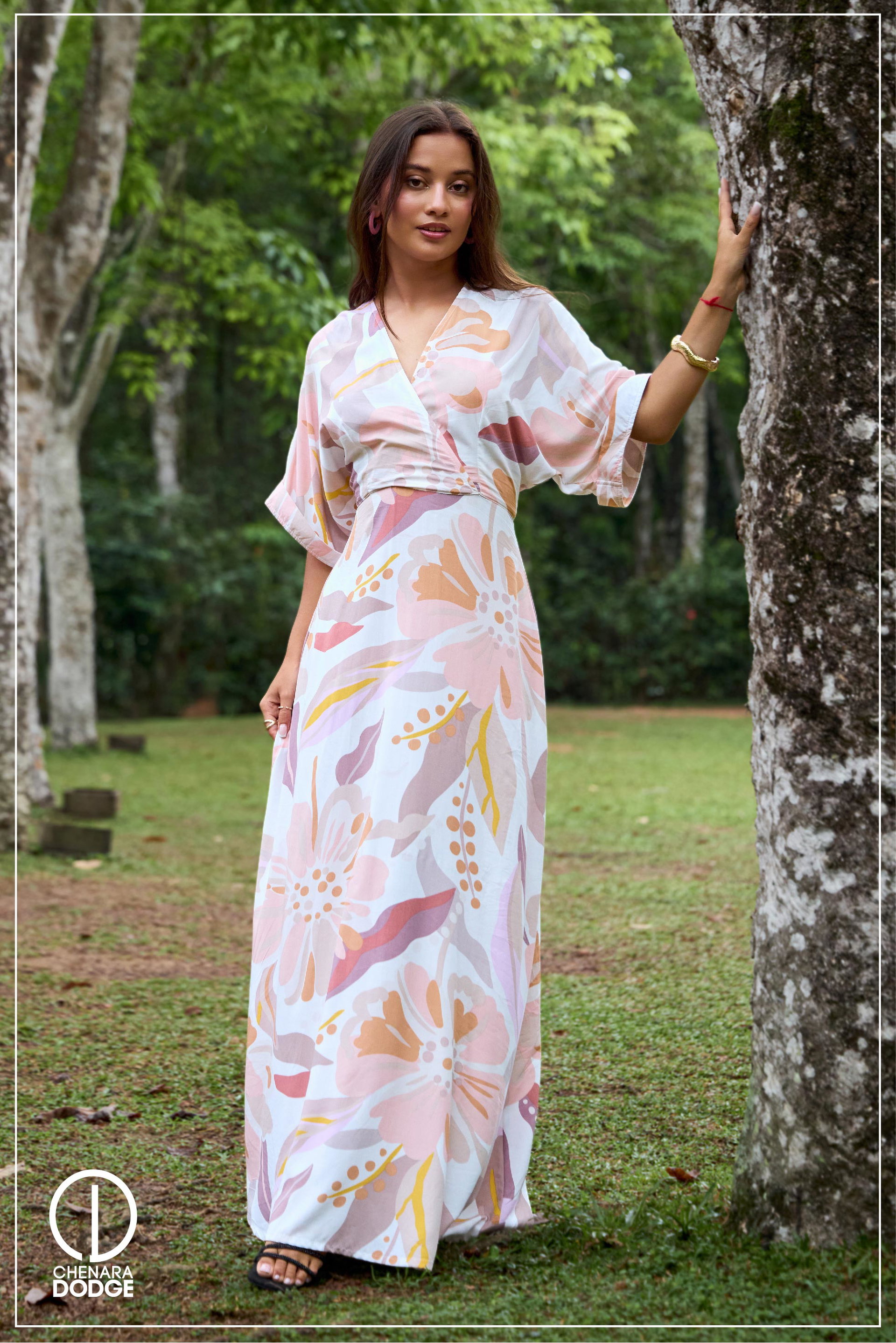 HARTLIE BELL SLEEVE MAXI DRESS