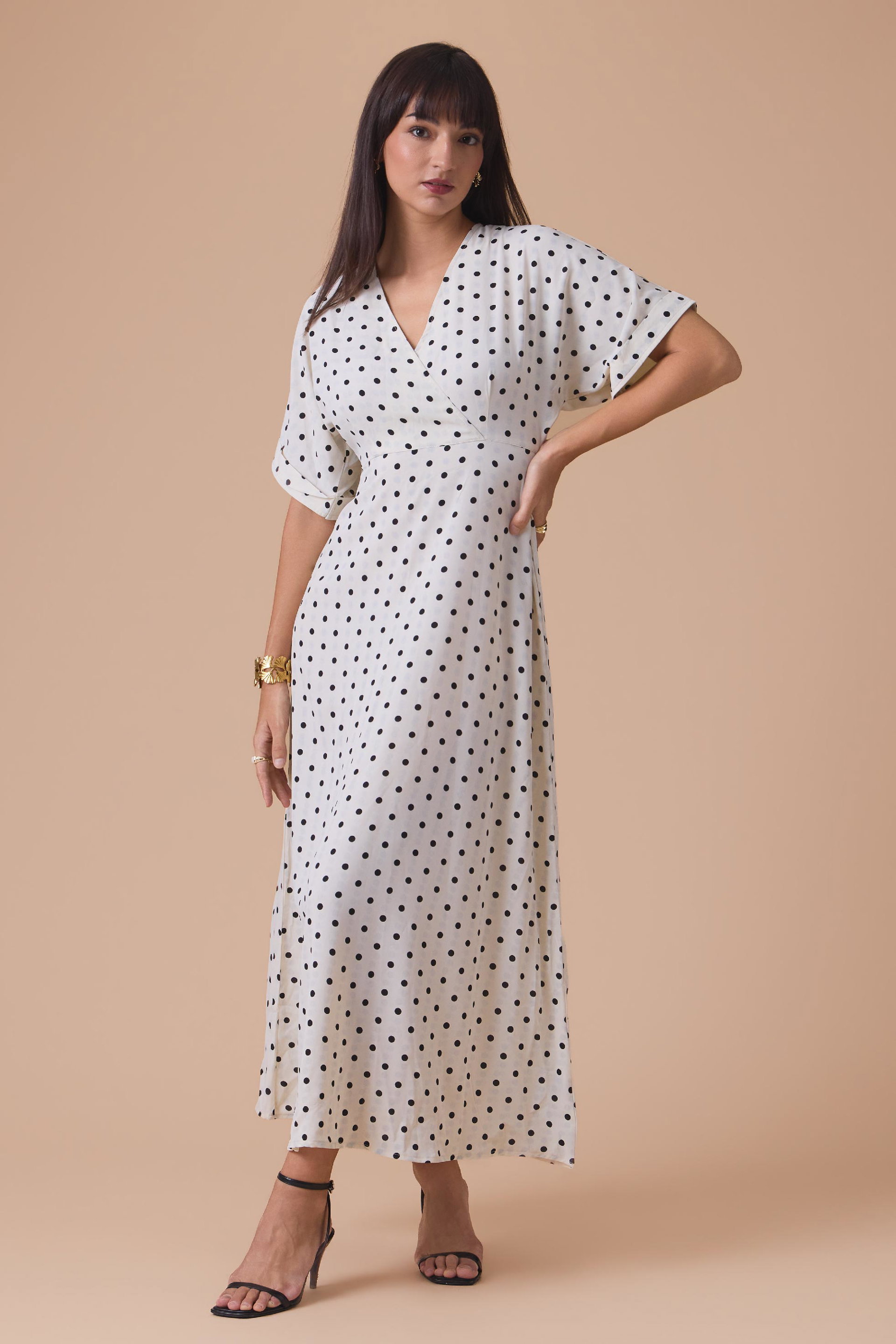 HARTLIE BELL SLEEVE MAXI DRESS