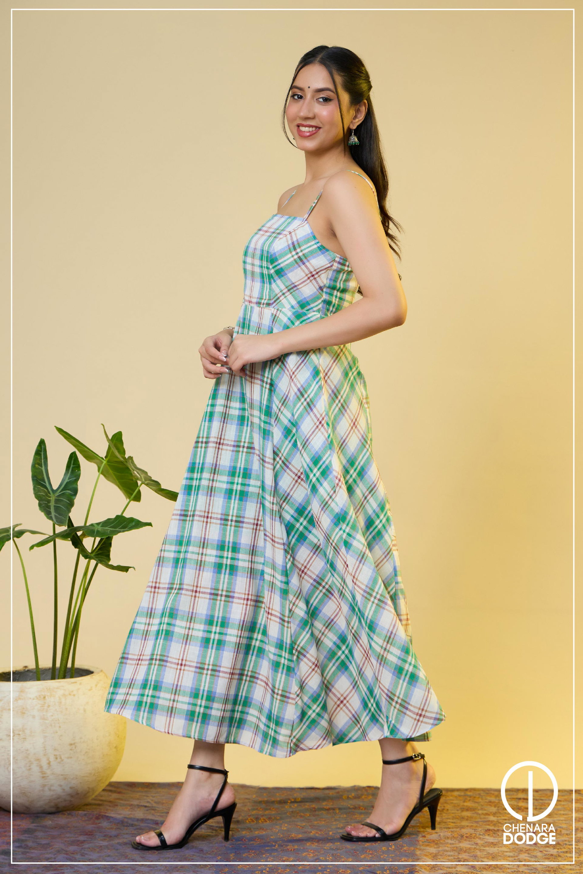 ISSEBELLA SQUARE NECK MAXI DRESS