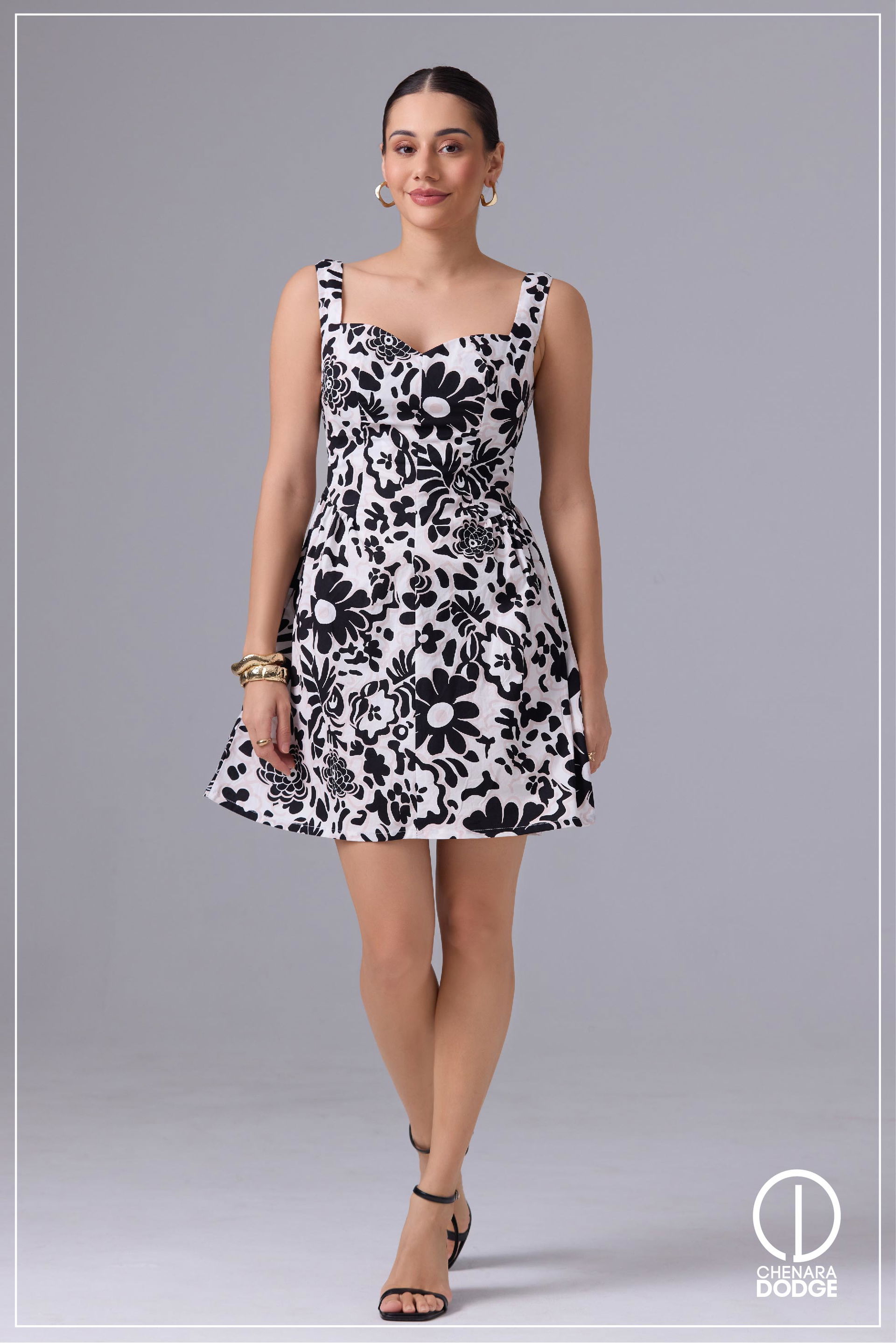 White & Navy Blue (P)