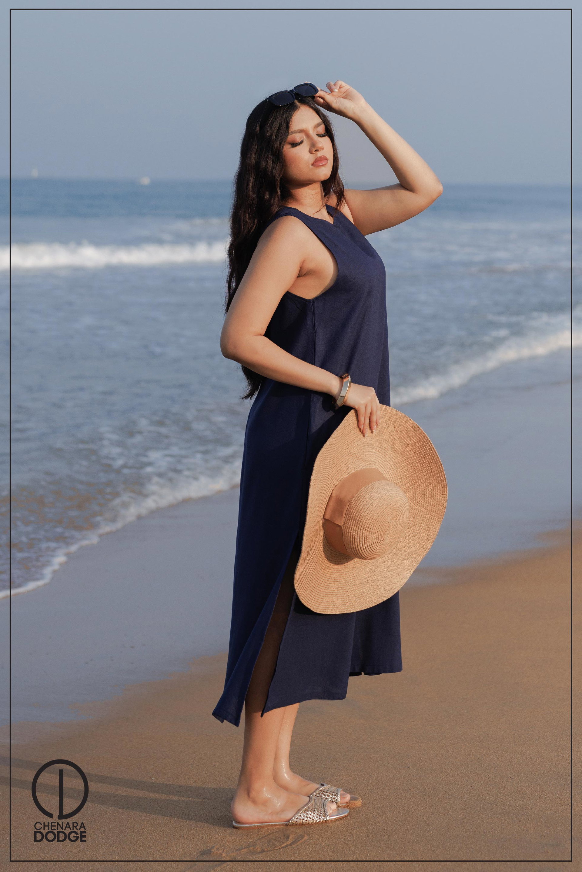 KAIRA ROUND NECK MIDI DRESS