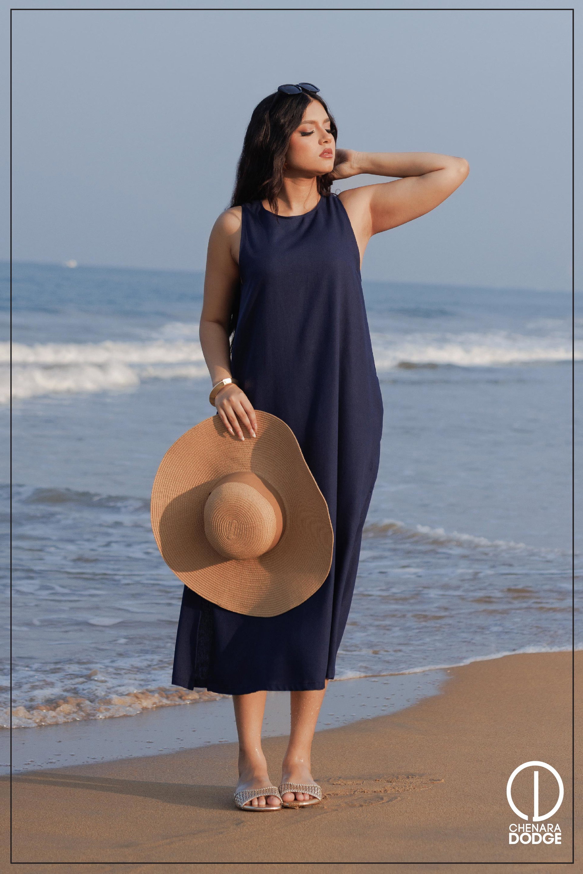 KAIRA ROUND NECK MIDI DRESS