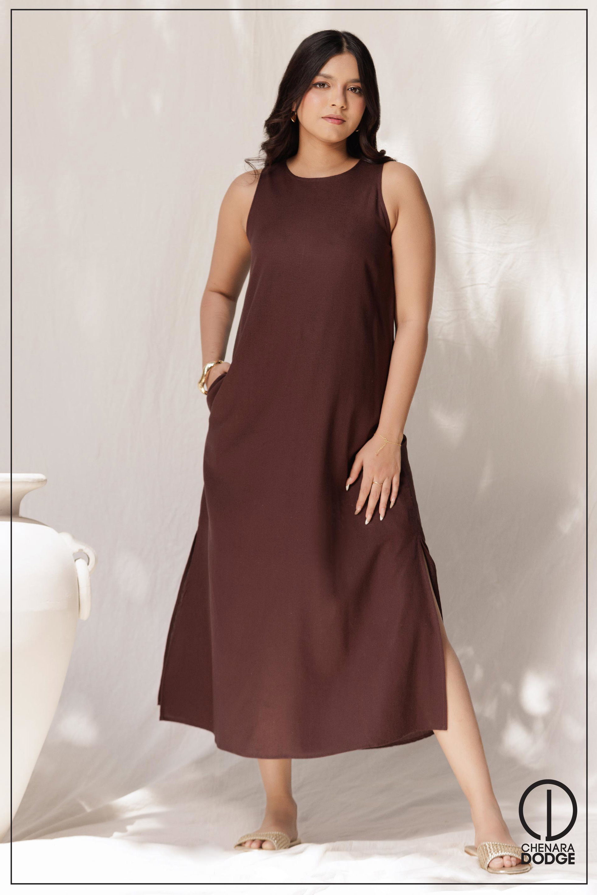 KAIRA ROUND NECK MIDI DRESS