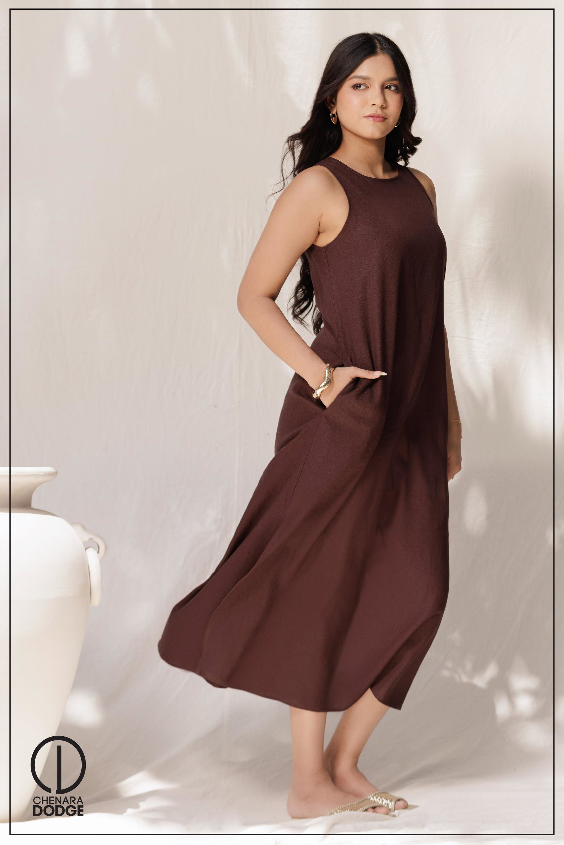 KAIRA ROUND NECK MIDI DRESS