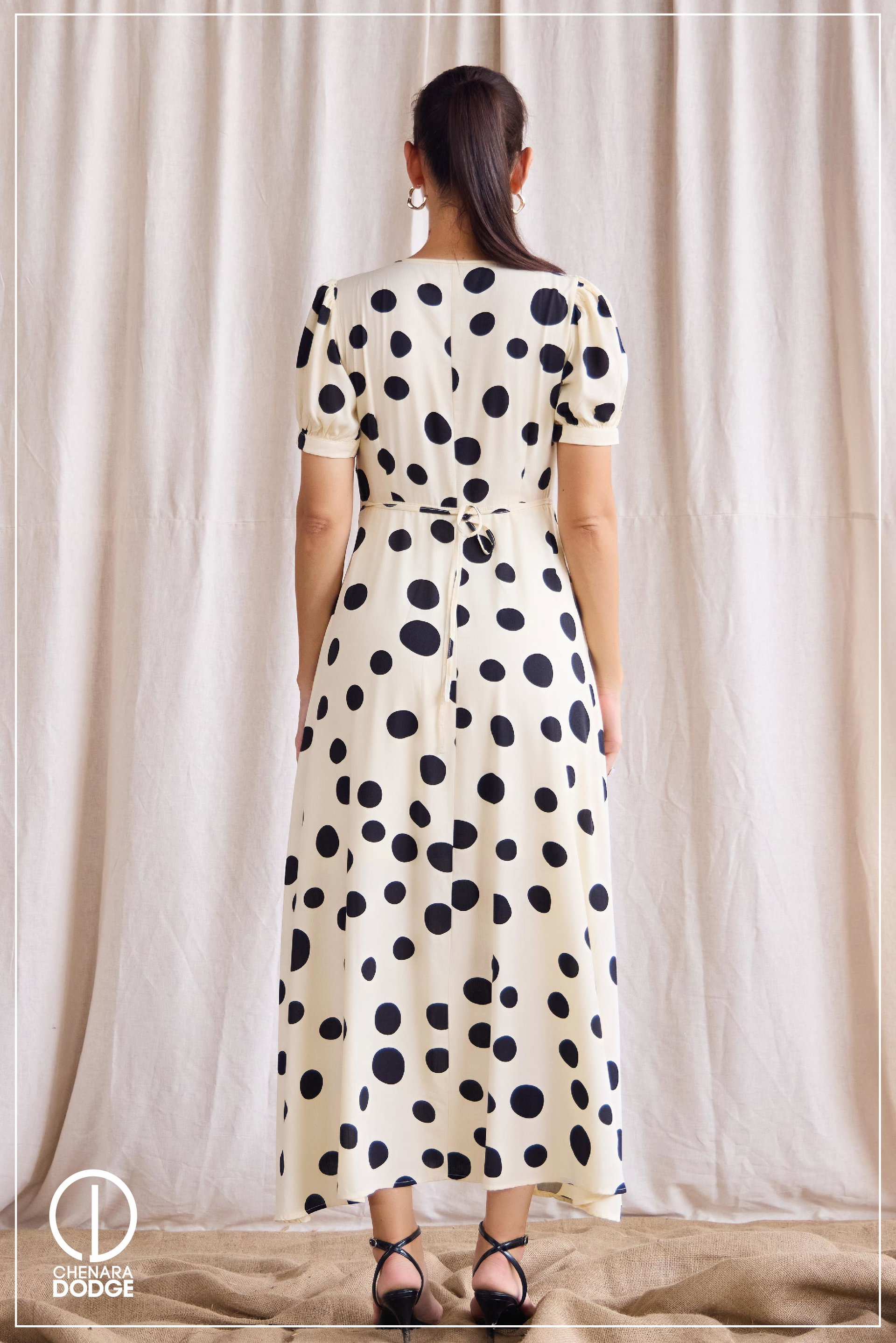 KALITA V-NECK MAXI DRESS