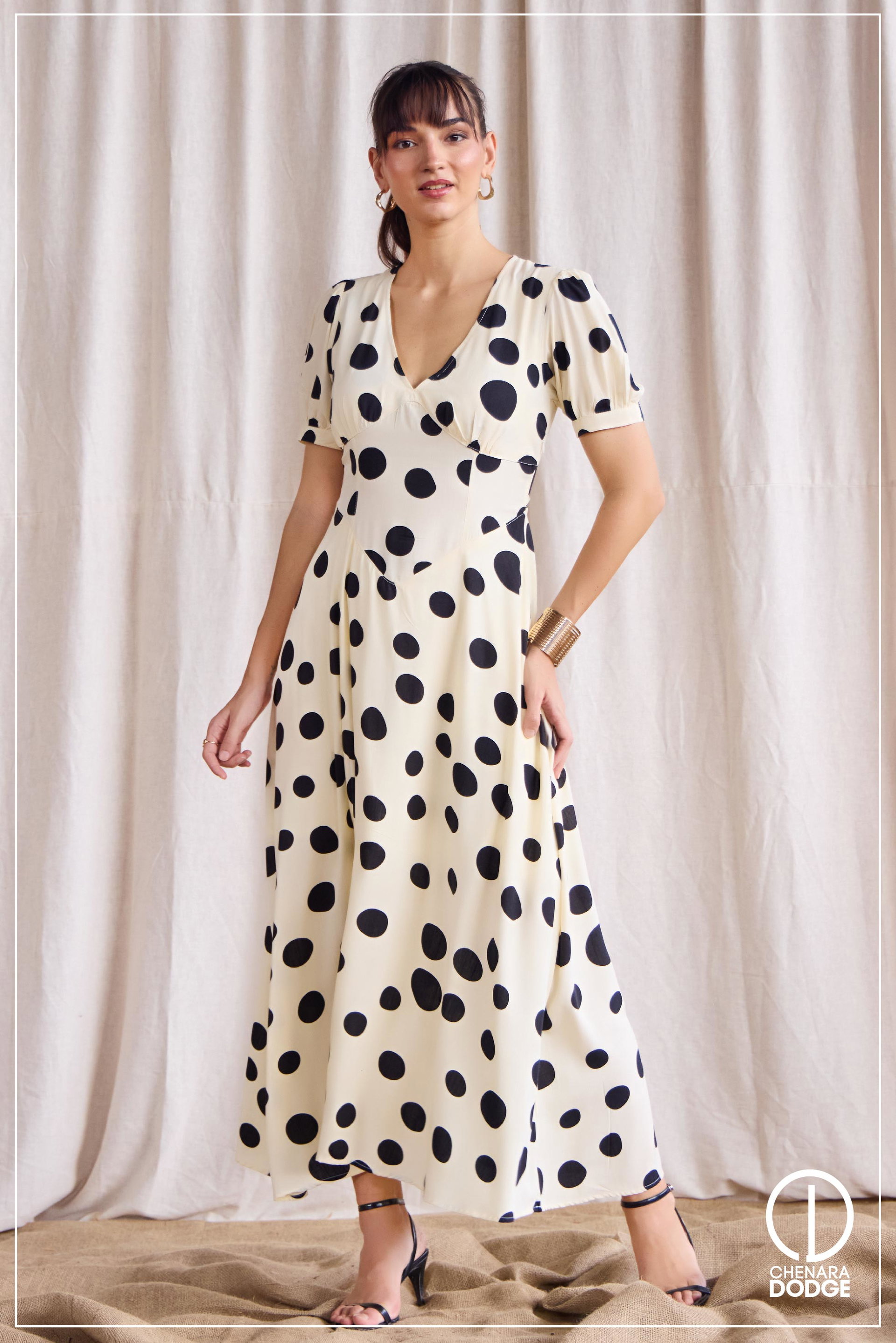 KALITA V-NECK MAXI DRESS