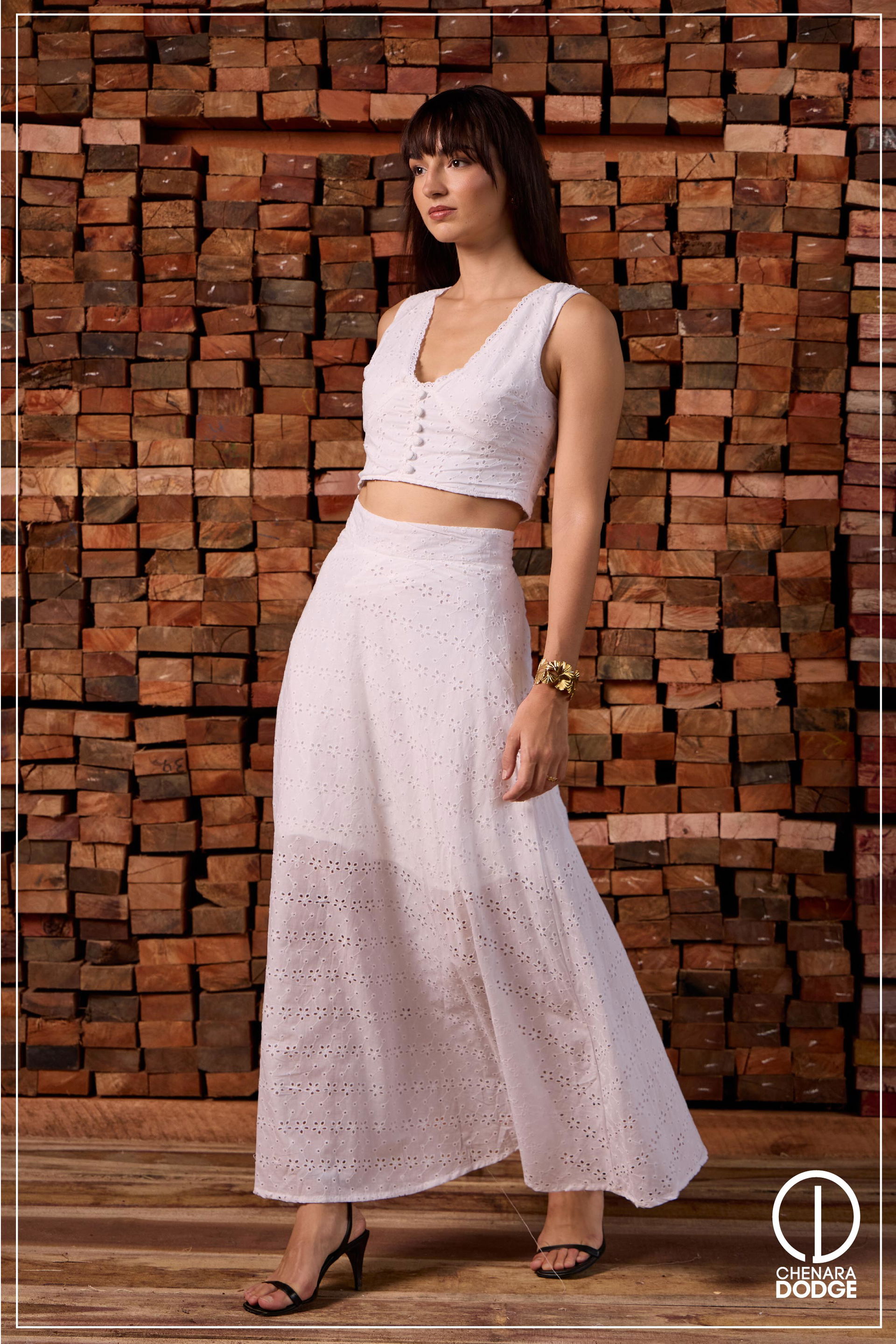 LARA CUTLON LACE DETAILED TWO PIECE SET
