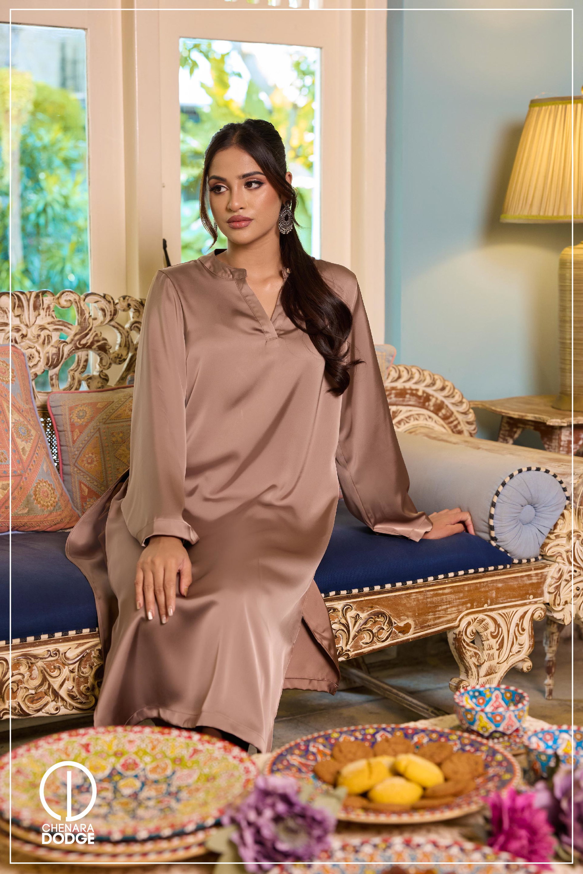 AMIRA V-NECK KURTA TOP