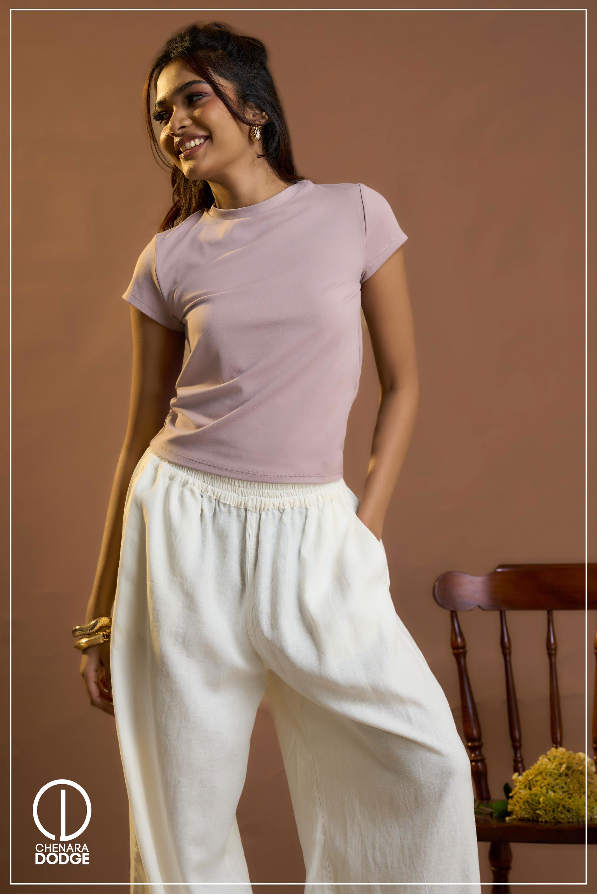 LARA ROUND NECK T-SHIRT
