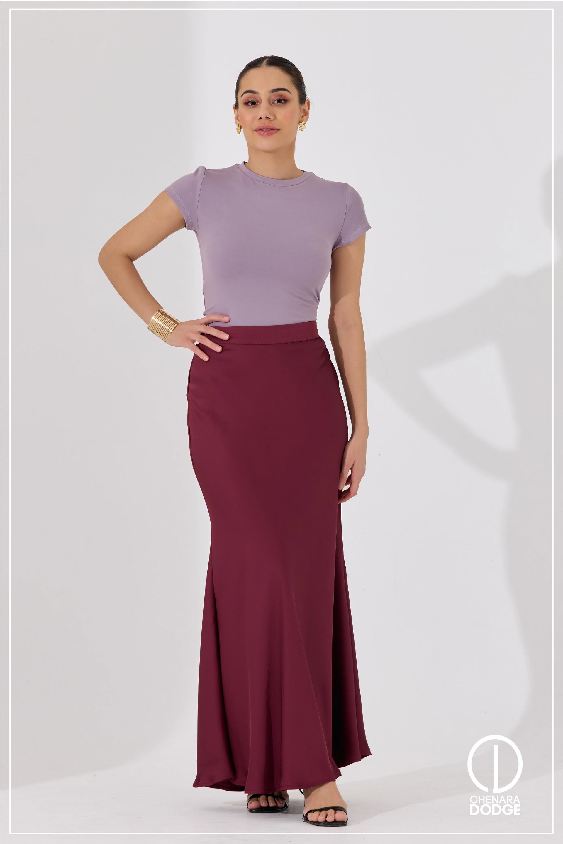 LARA ROUND NECK T-SHIRT