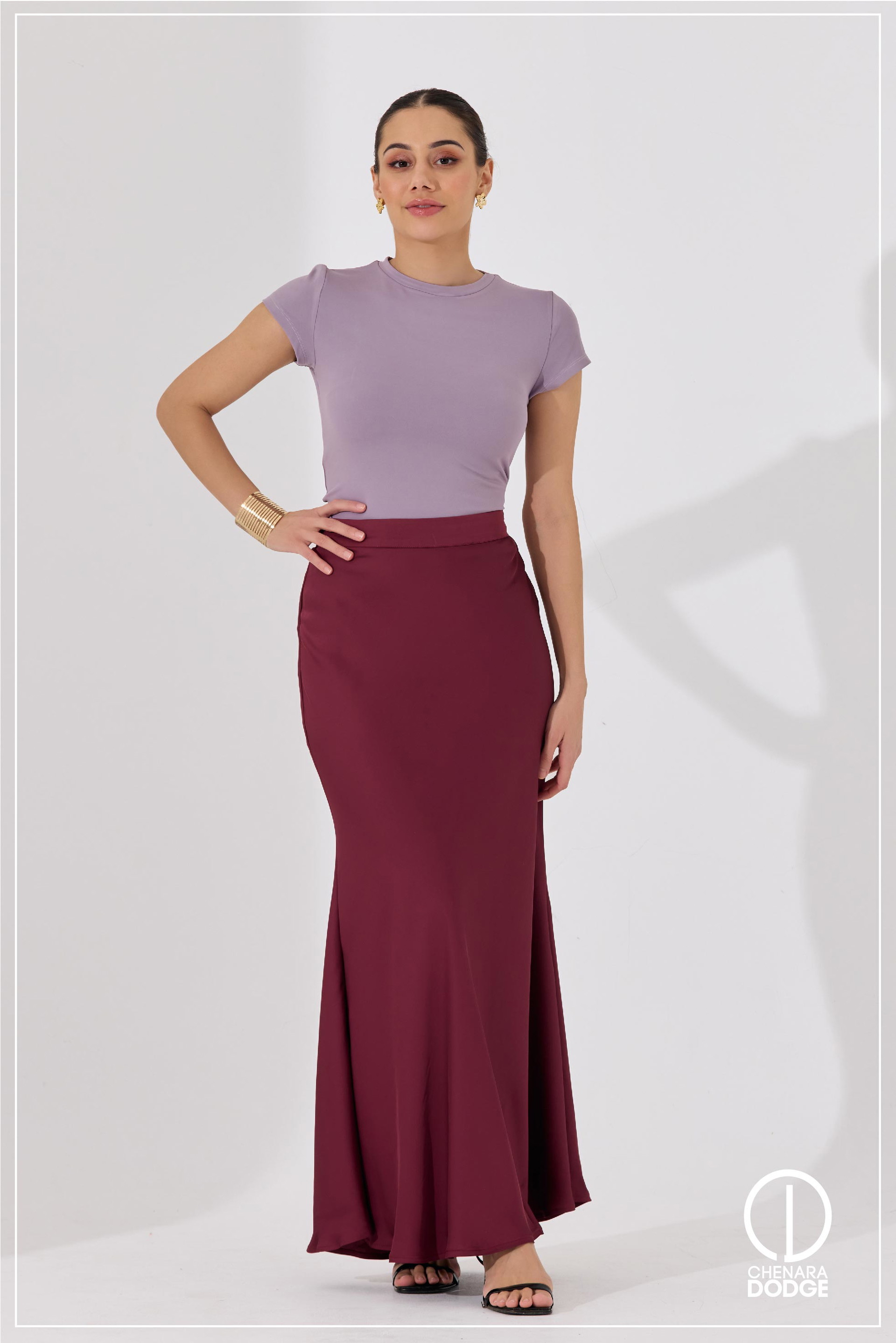 LARA ROUND NECK T-SHIRT