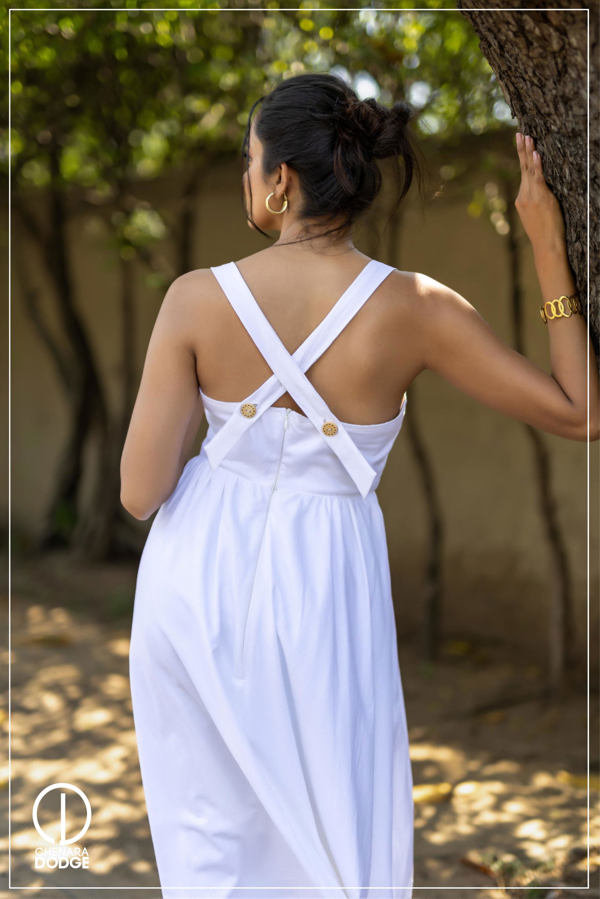 LARISA SLEEVELESS MAXI DRESS