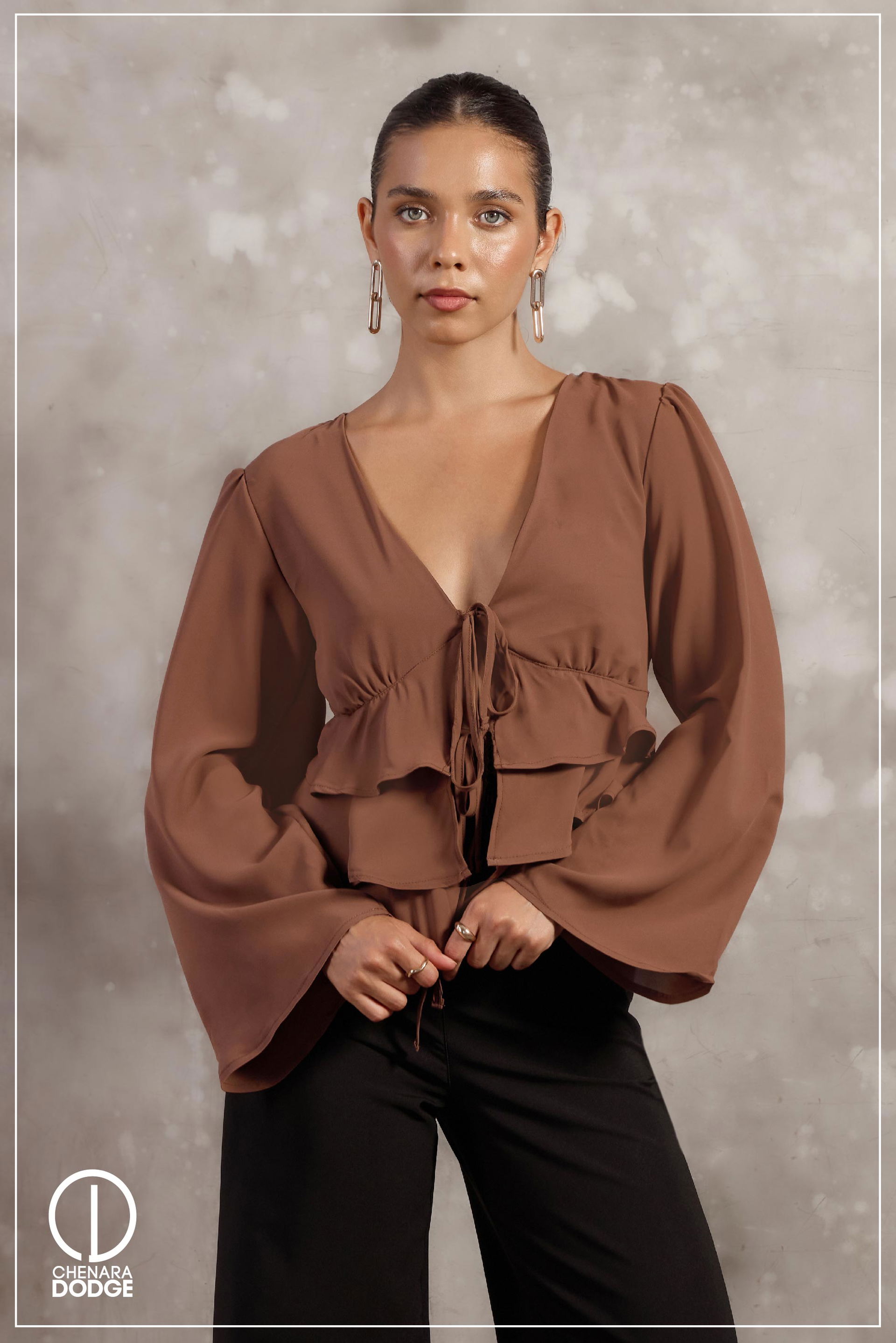 LIZA V NECK FRILL DETAILED CROP TOP