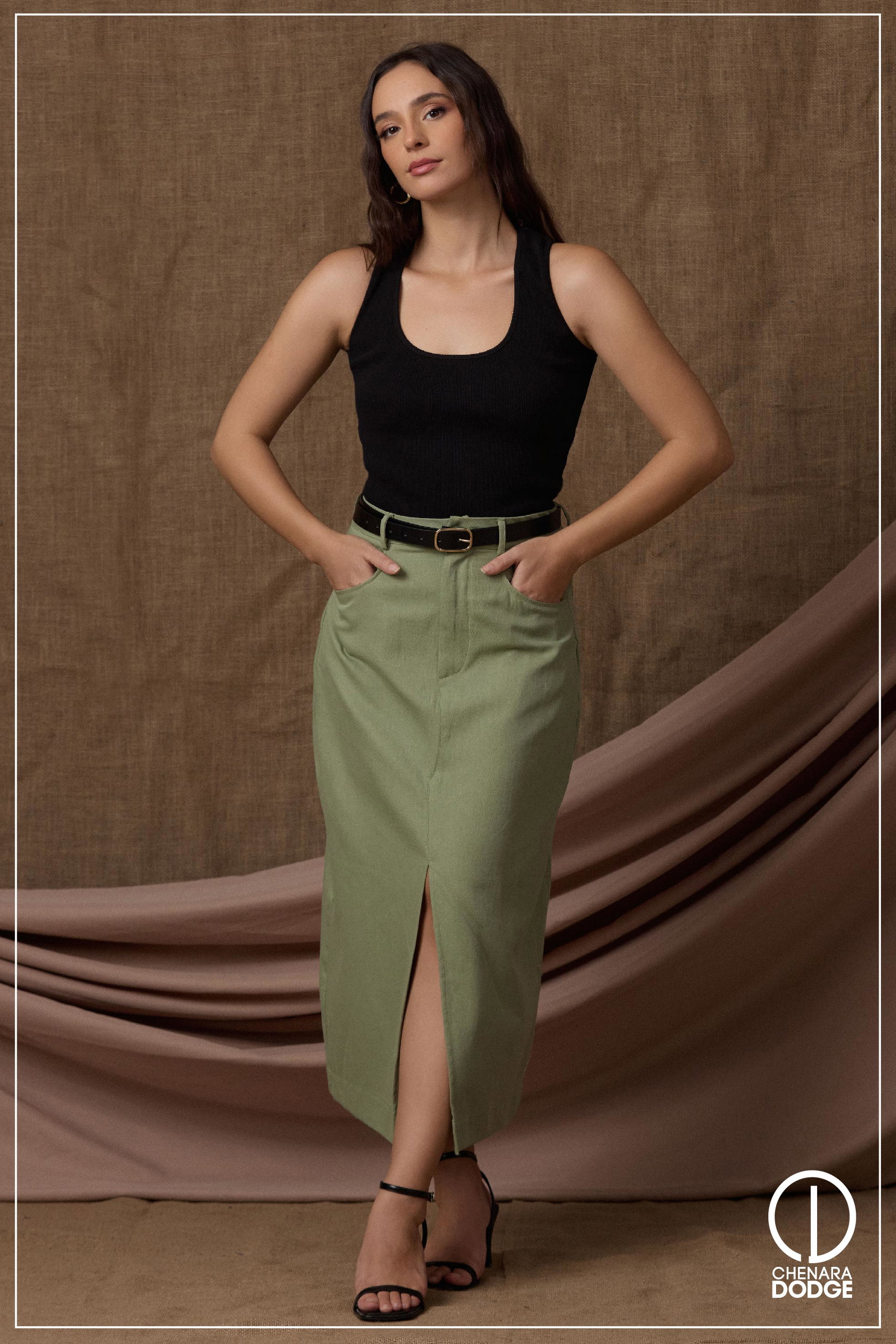 LORIA SLIT OPENING MIDI SKIRT