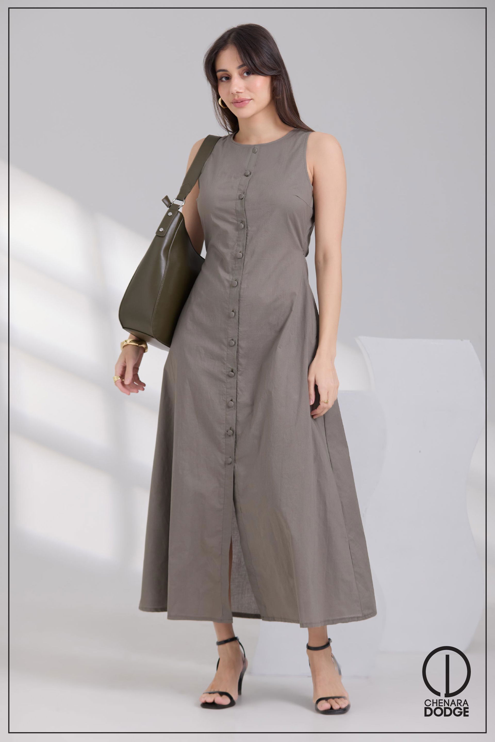 MADELINE ROUND NECK BUTTON DOWN MAXI DRESS