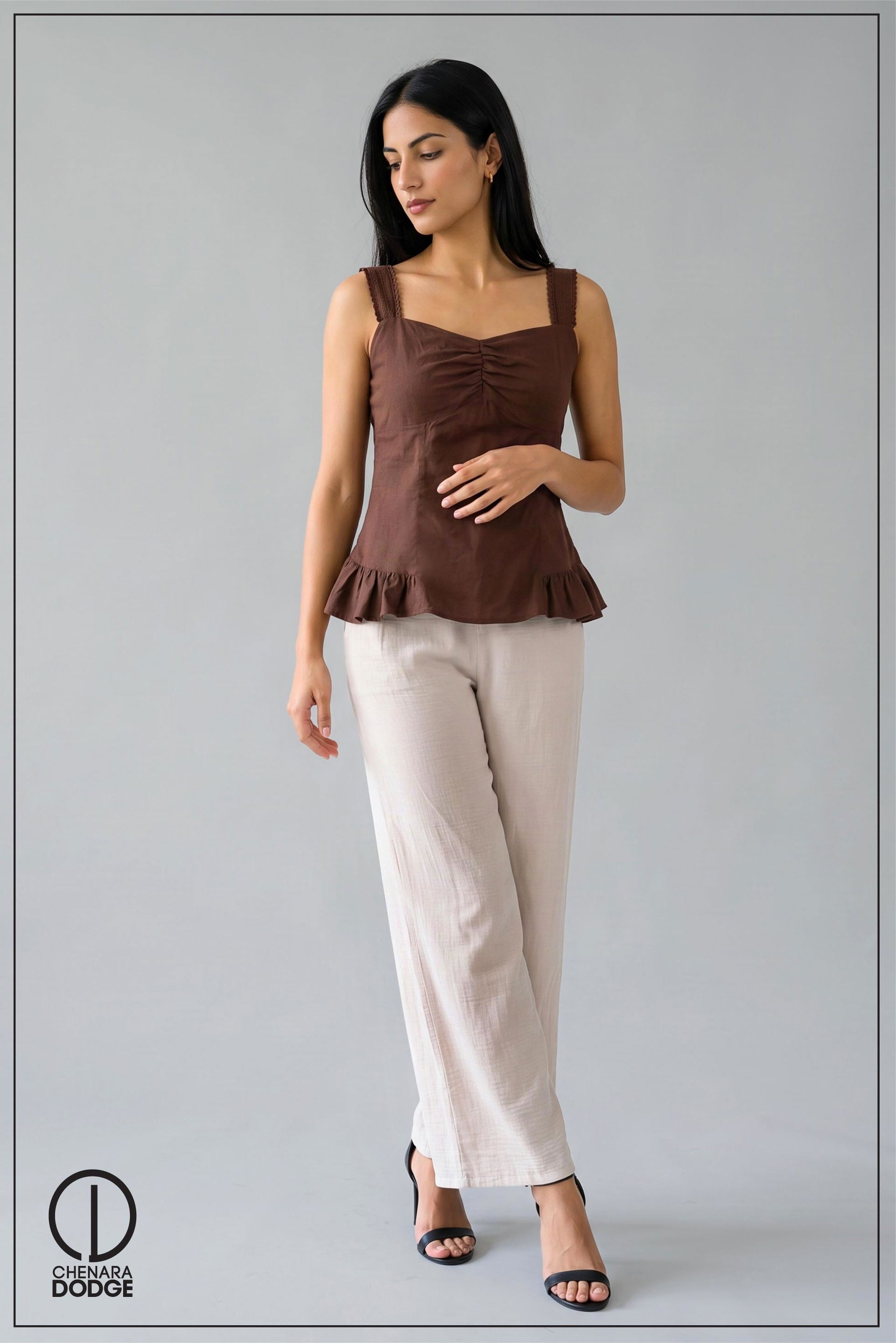 NADIA SWEETHEART NECK CASUAL TOP
