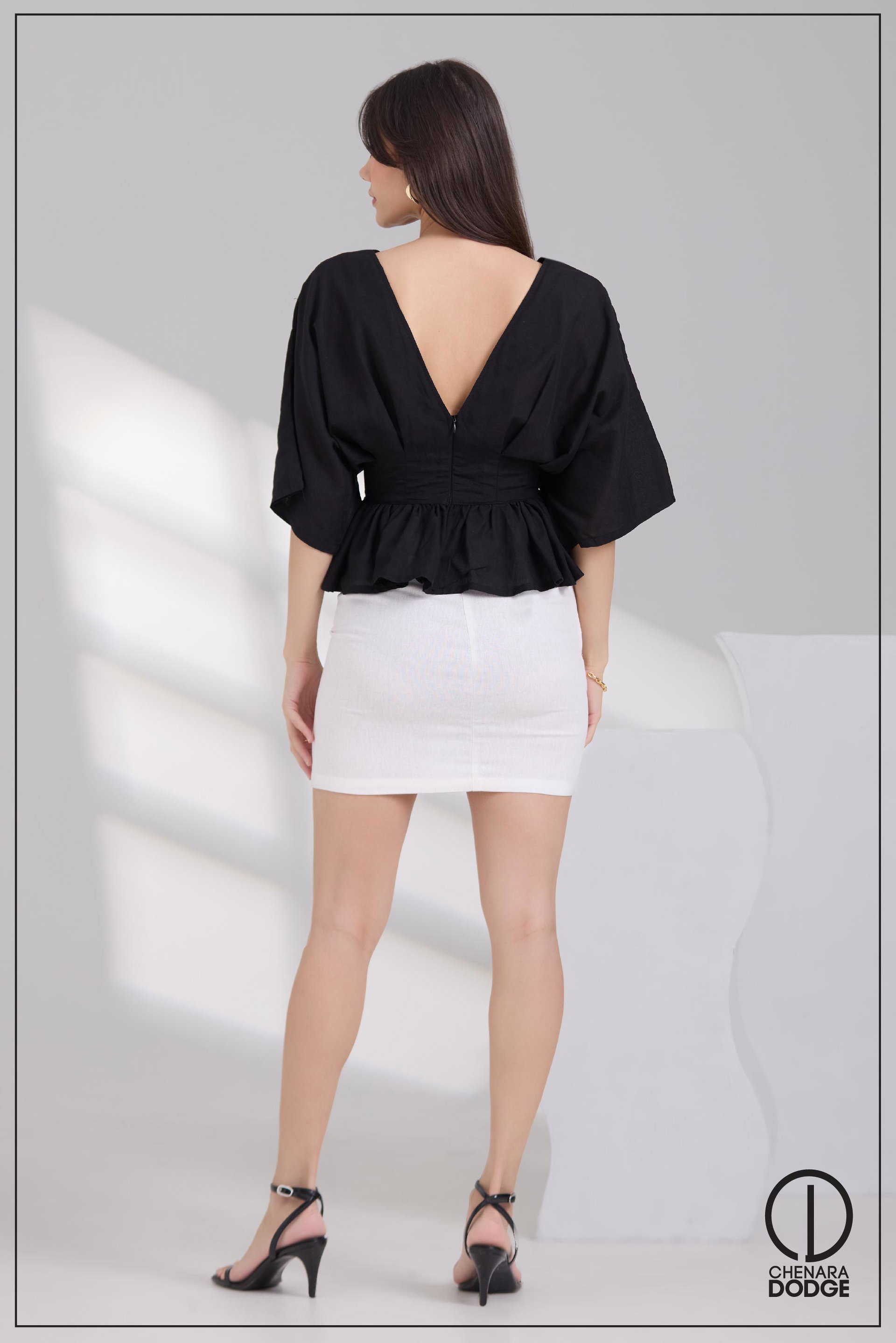 NOA V NECK PLEATED TOP