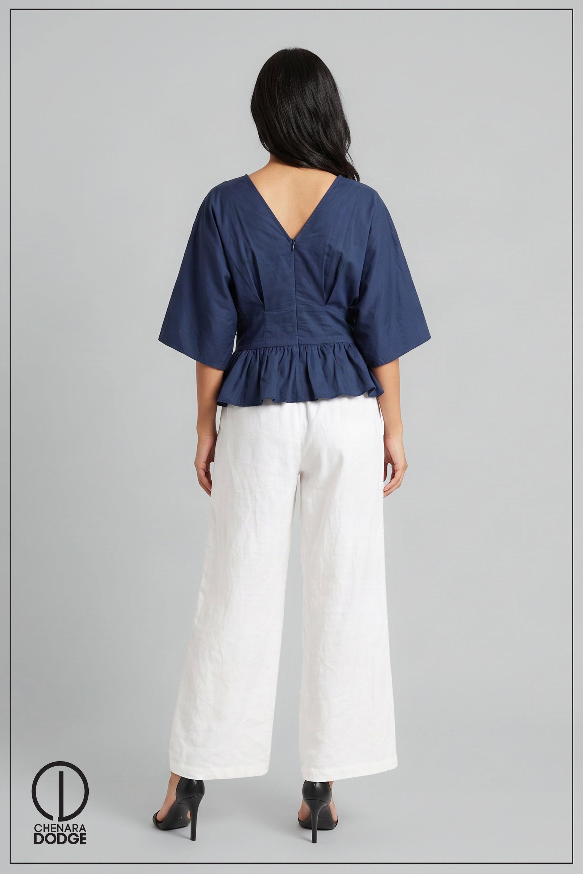 NOA V NECK PLEATED TOP
