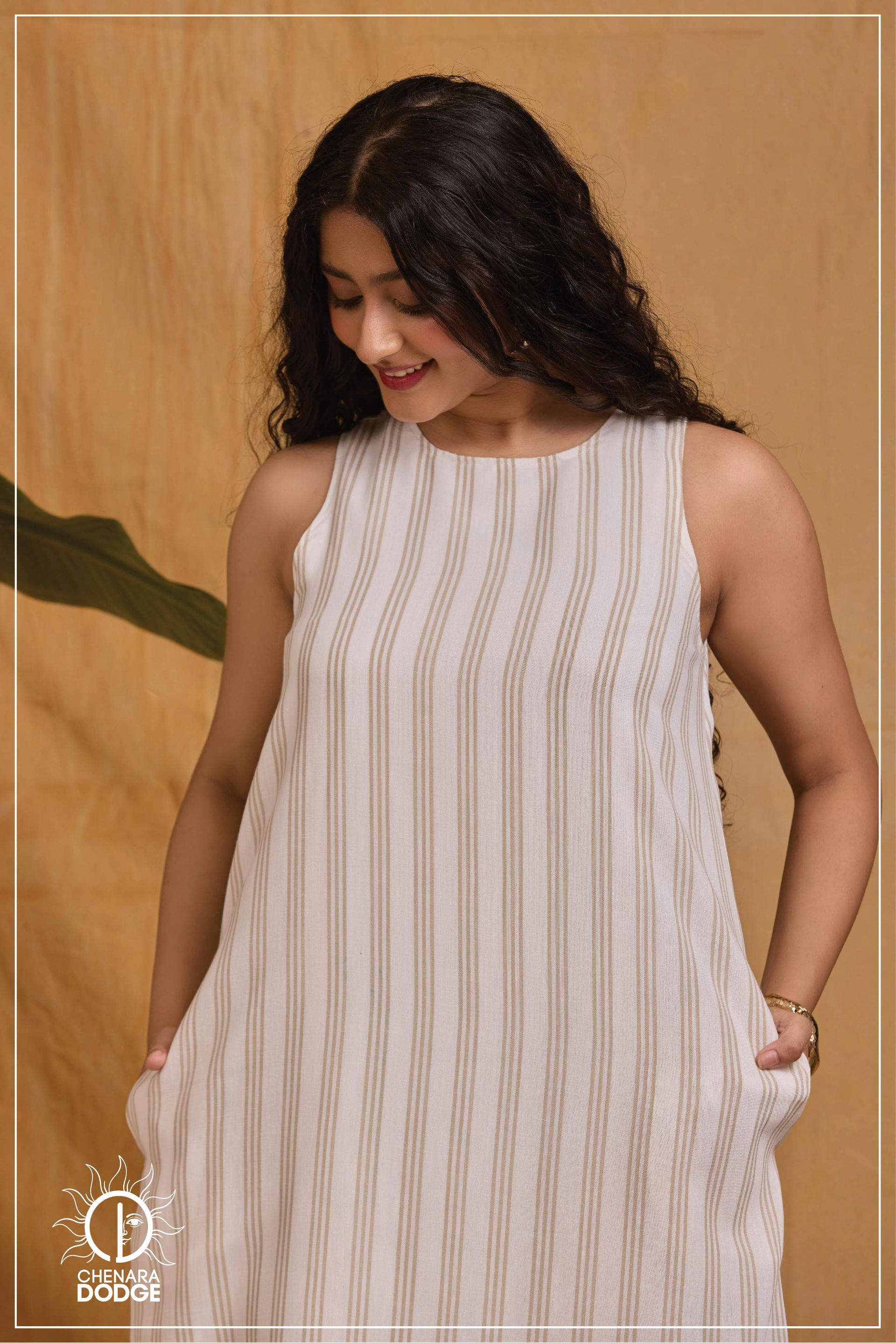 ROUND NECK MIDI DRESS