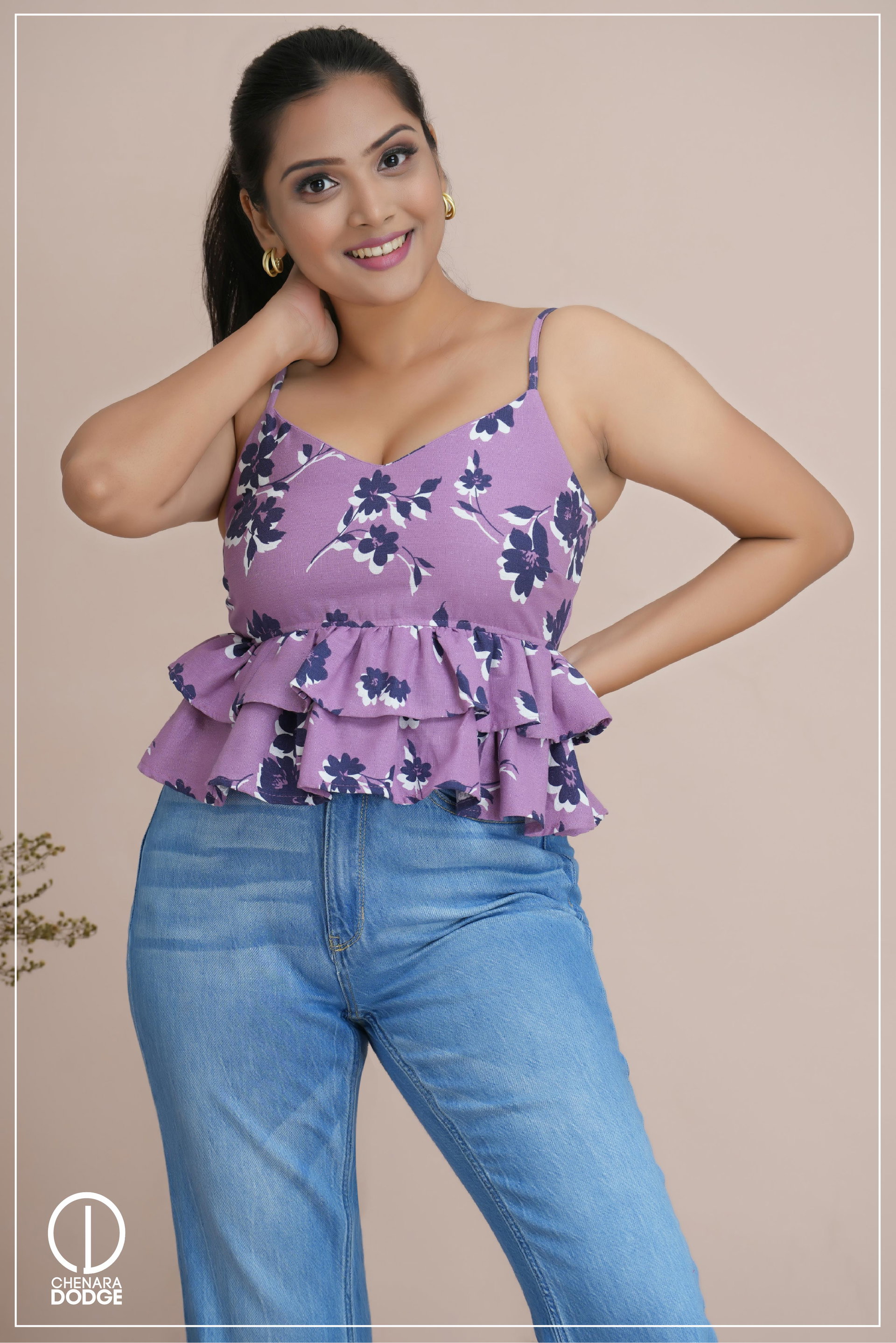 RUFFLE TOP