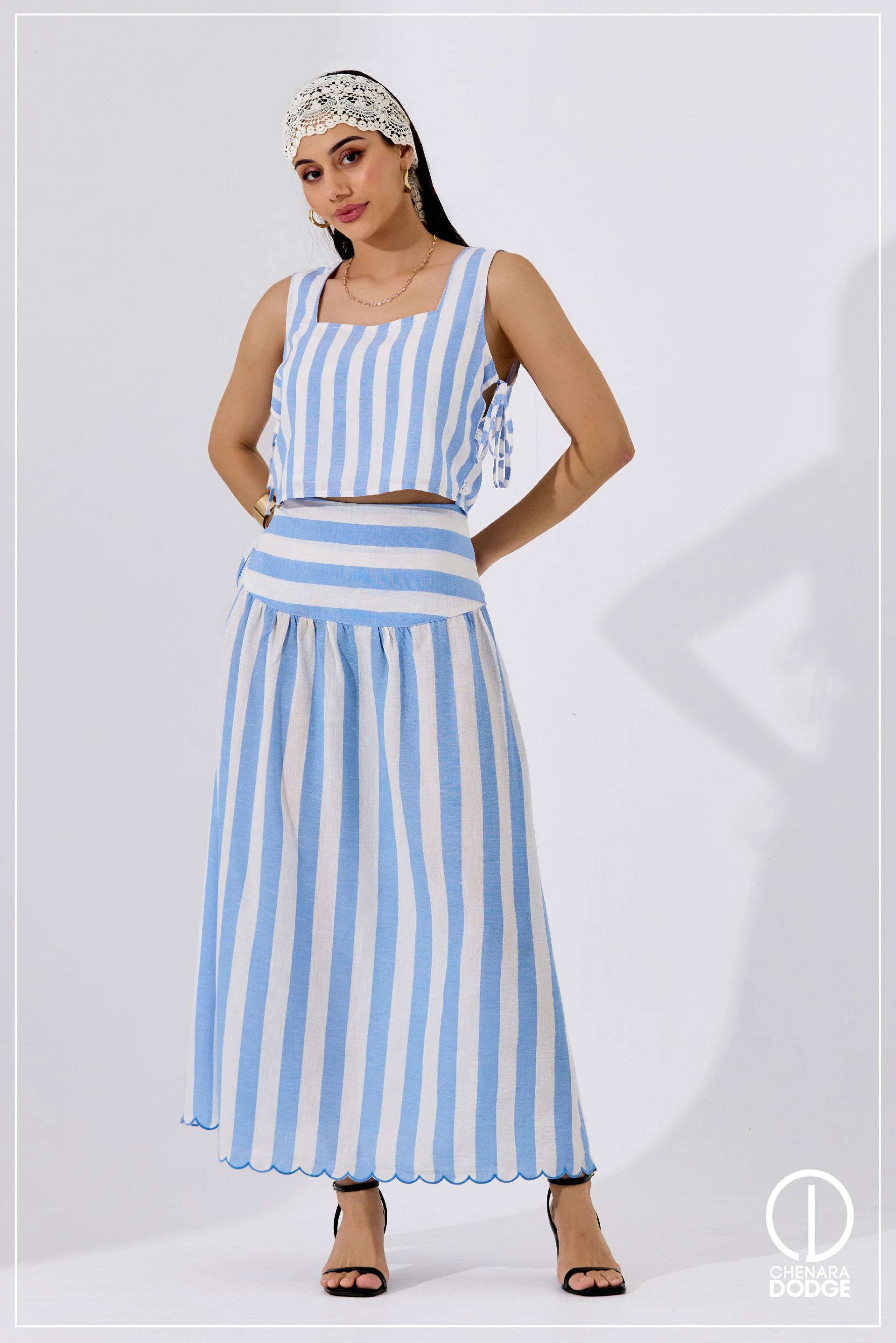 SANDRA LOSE FITTED SLEEVELESS TOP