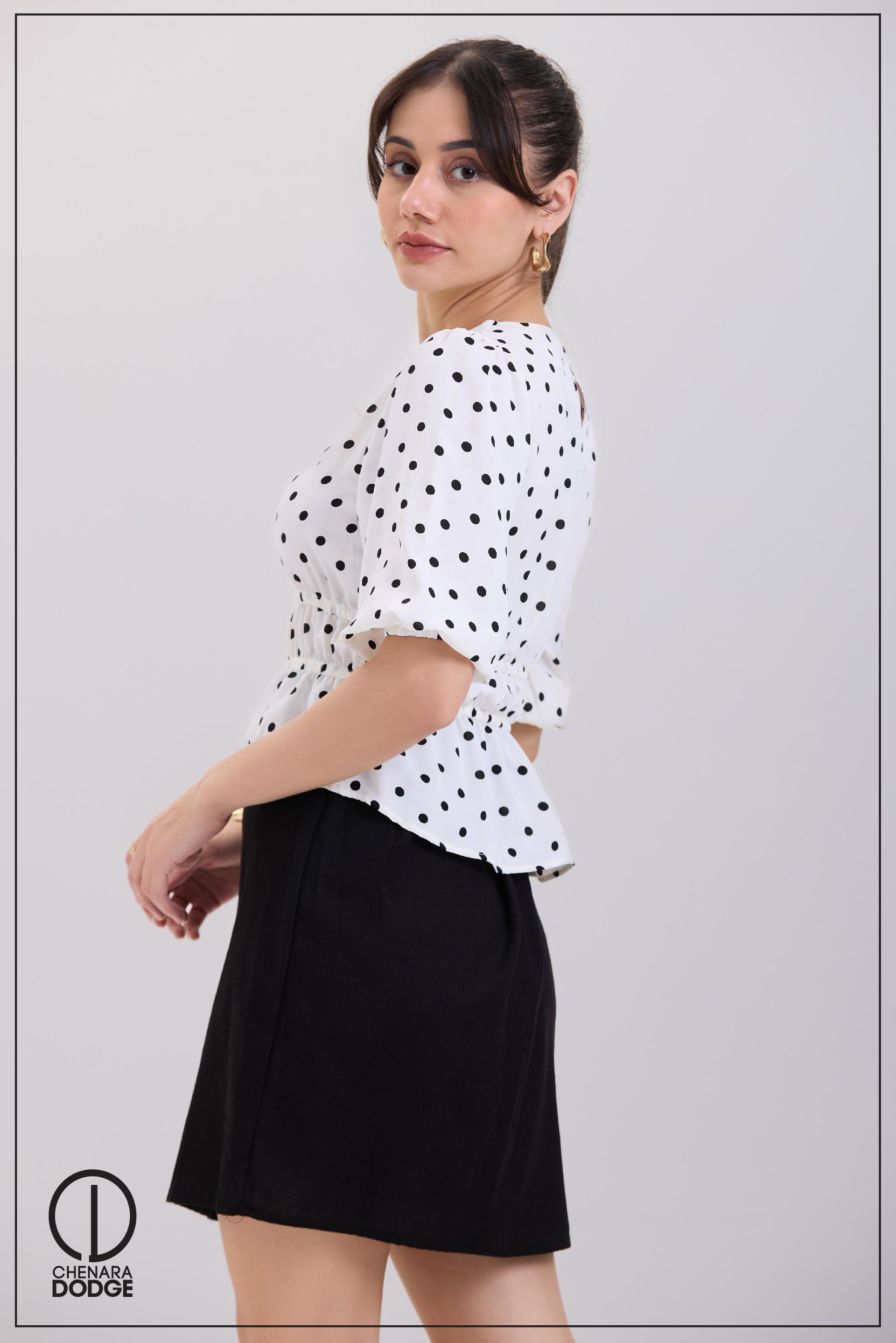 SONIA ROUND NECK TOP