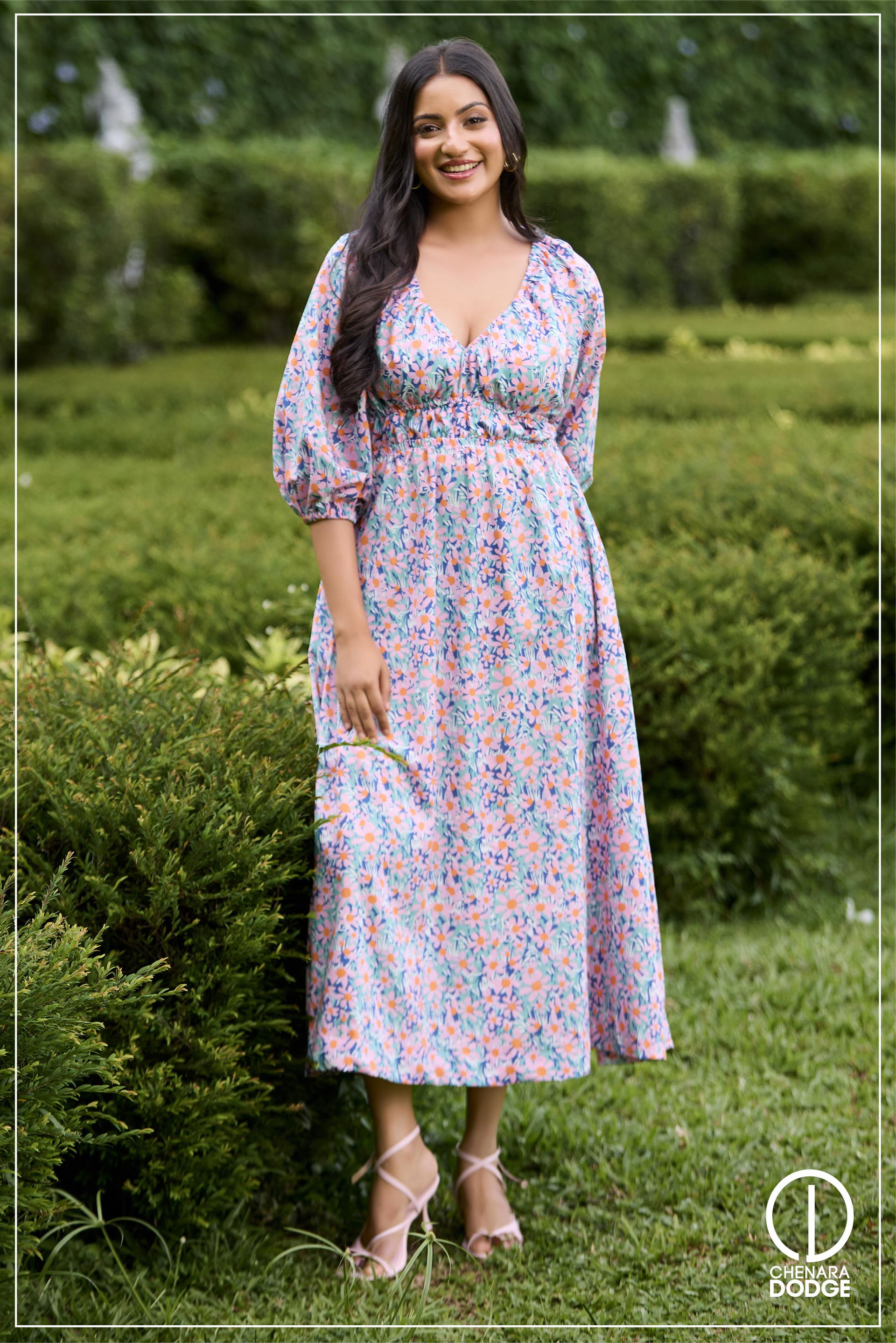 TEROLIYA V NECK MIDI DRESS