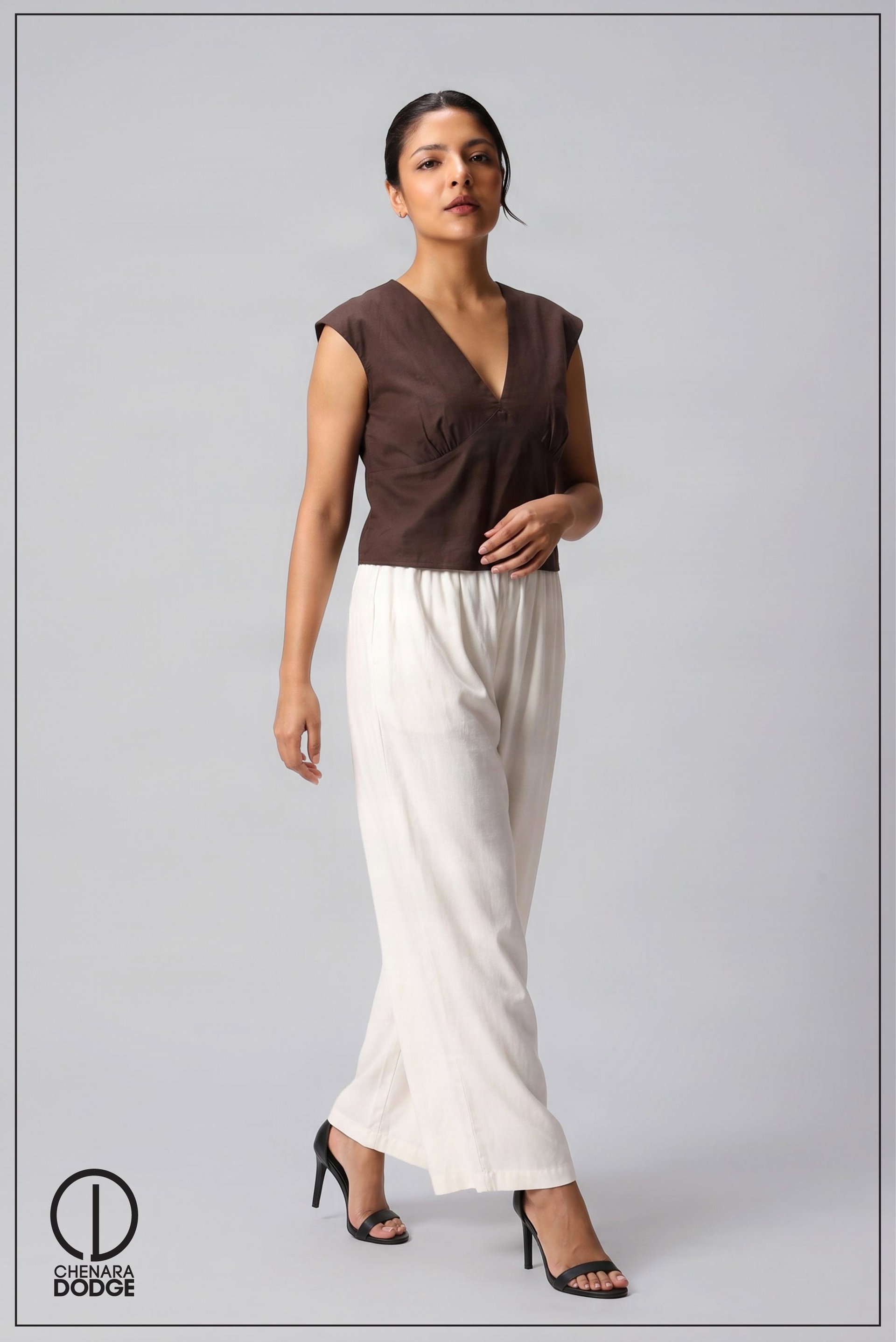  TIA V-NECK TOP