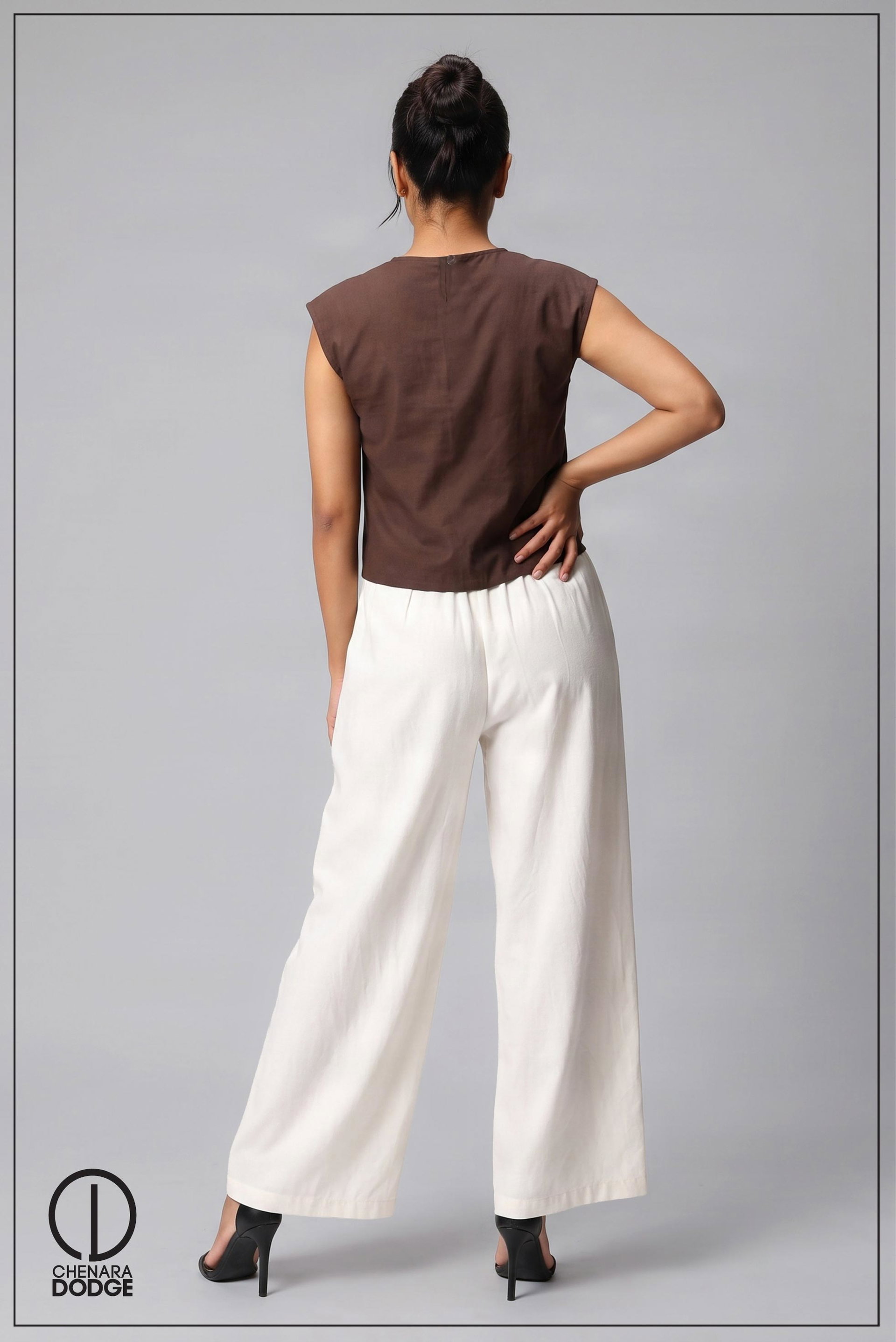  TIA V-NECK TOP