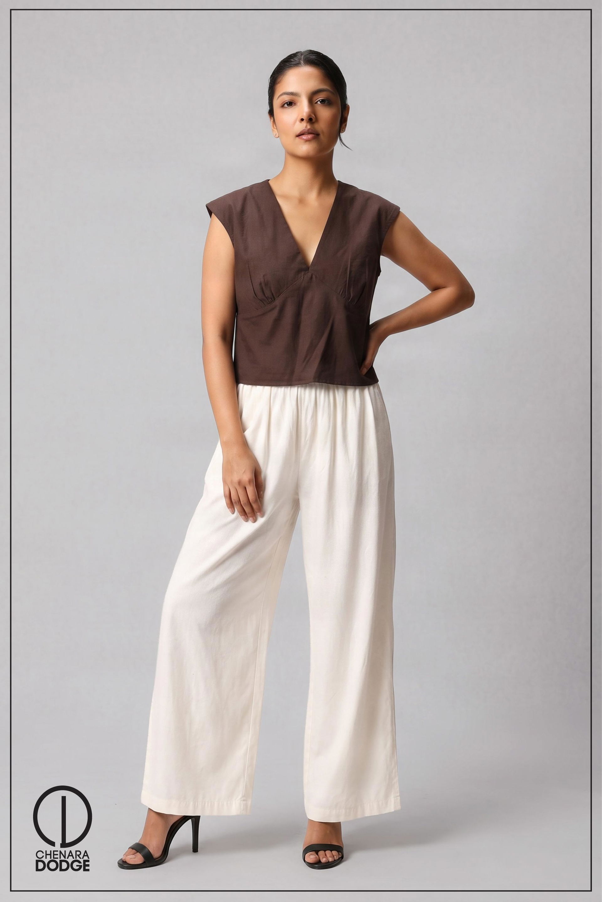  TIA V-NECK TOP