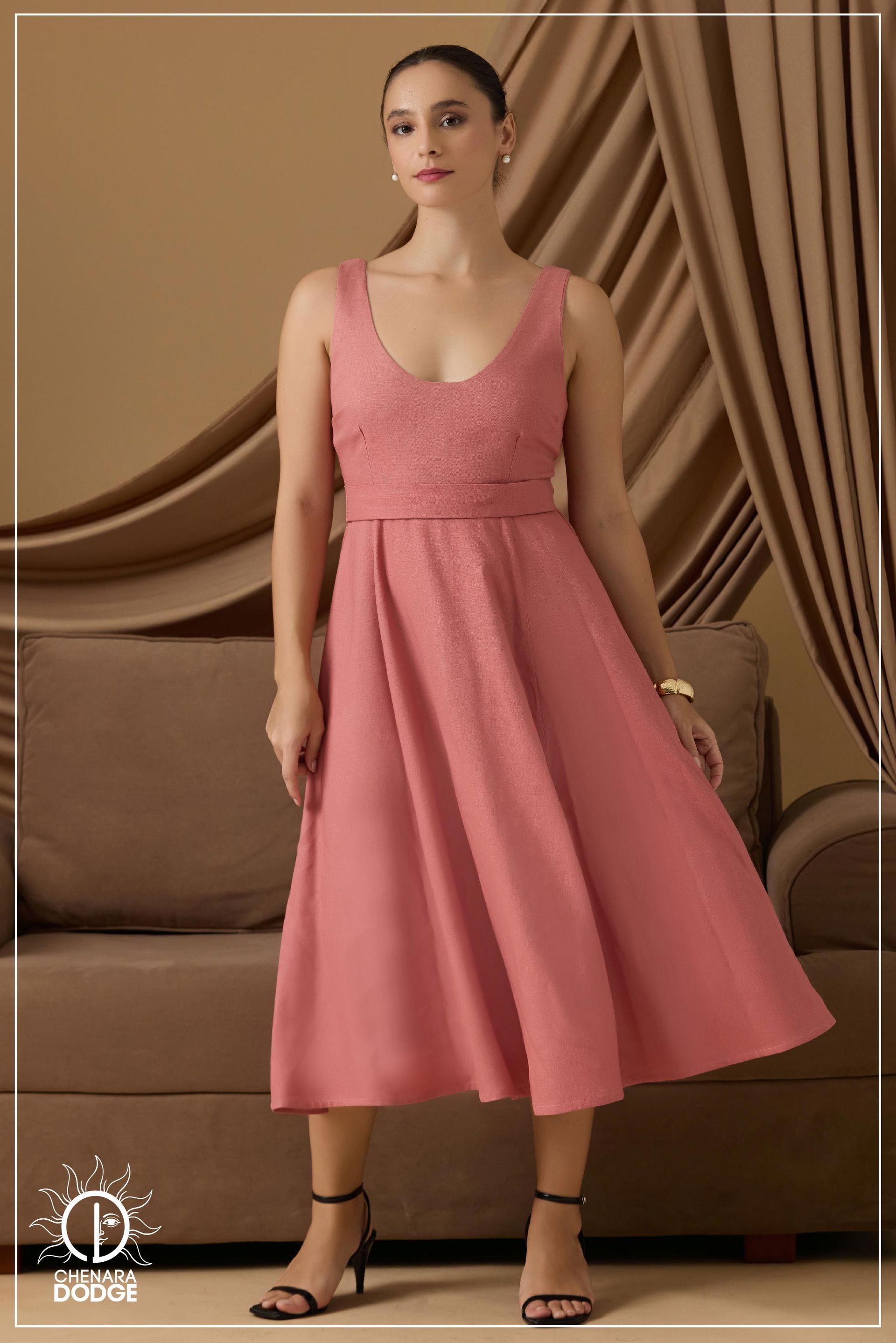 TRIVIA DEEP ROUND NECK MIDI DRESS