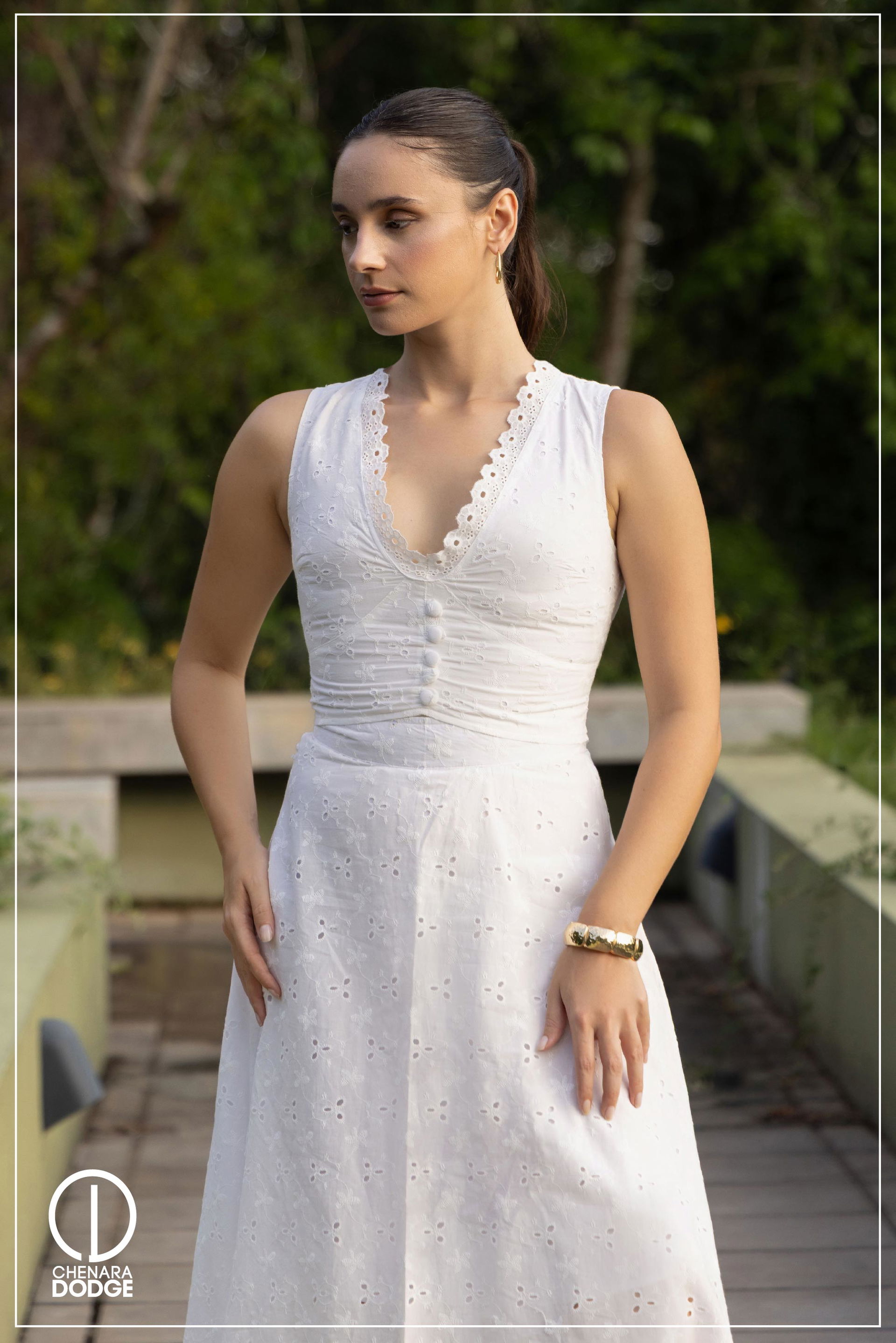 VANESSA CUTLON LACE DETAILED TWO PIECE SET