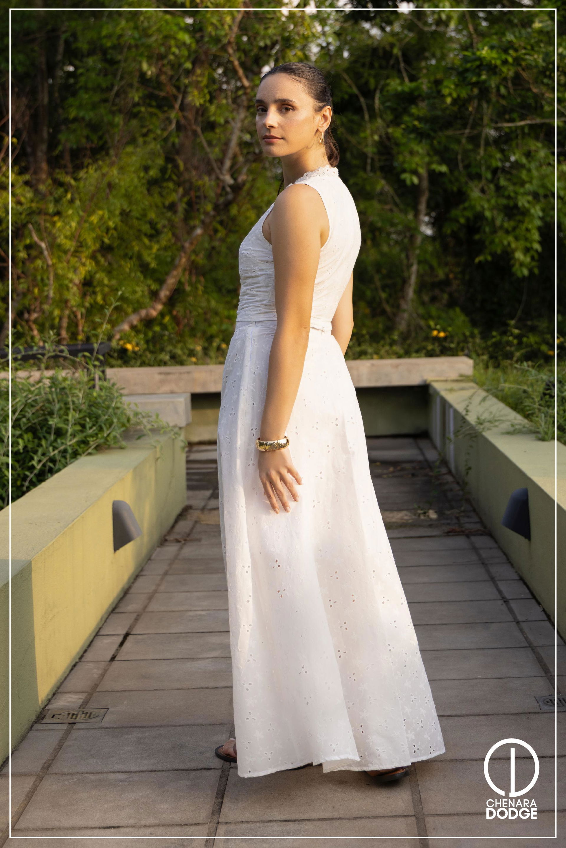 VANESSA CUTLON LACE DETAILED TWO PIECE SET