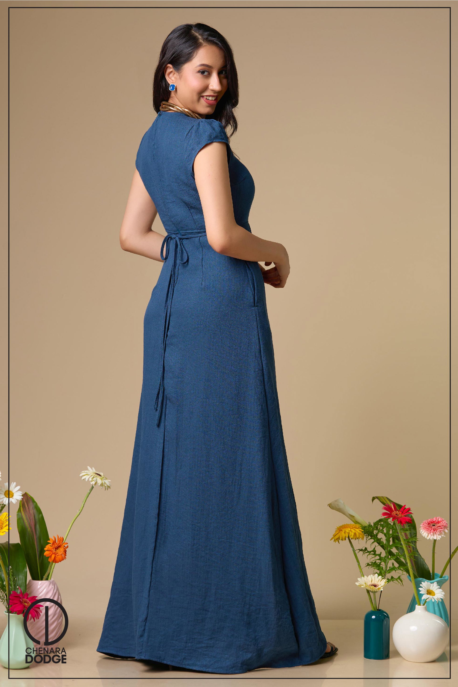 VIVIAN SLIT DETAIL MAXI